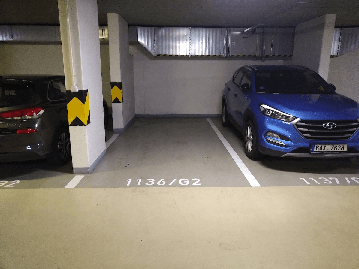 Pronájem garáže 12 m², Poděbradská, Praha, Praha Pronájem garáže 12 m², Poděbradská, Praha, Praha