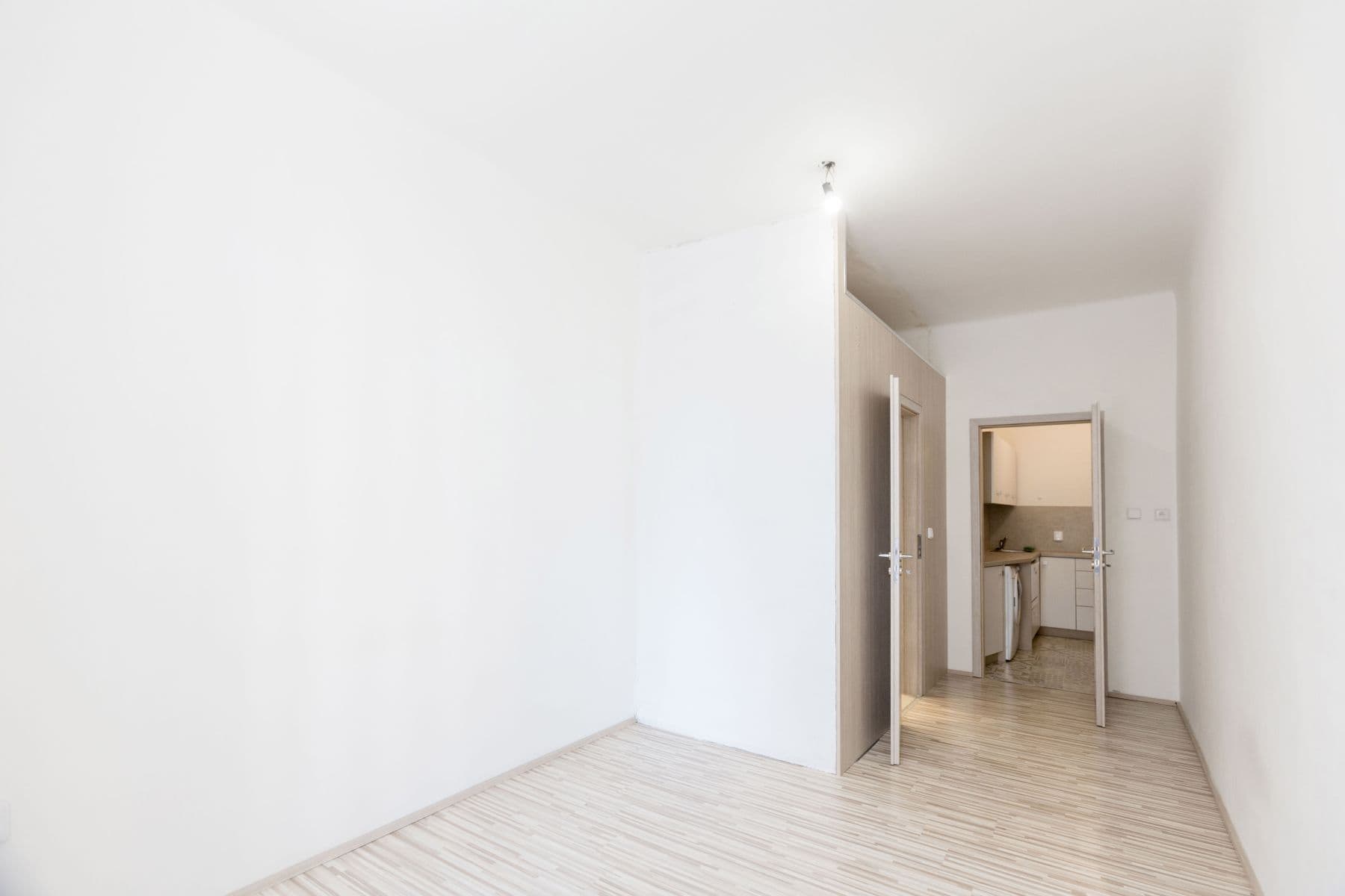 Pronájem bytu 1+kk 20 m², Čestmírova, Praha, Praha Pronájem bytu 1+kk 20 m², Čestmírova, Praha, Praha
