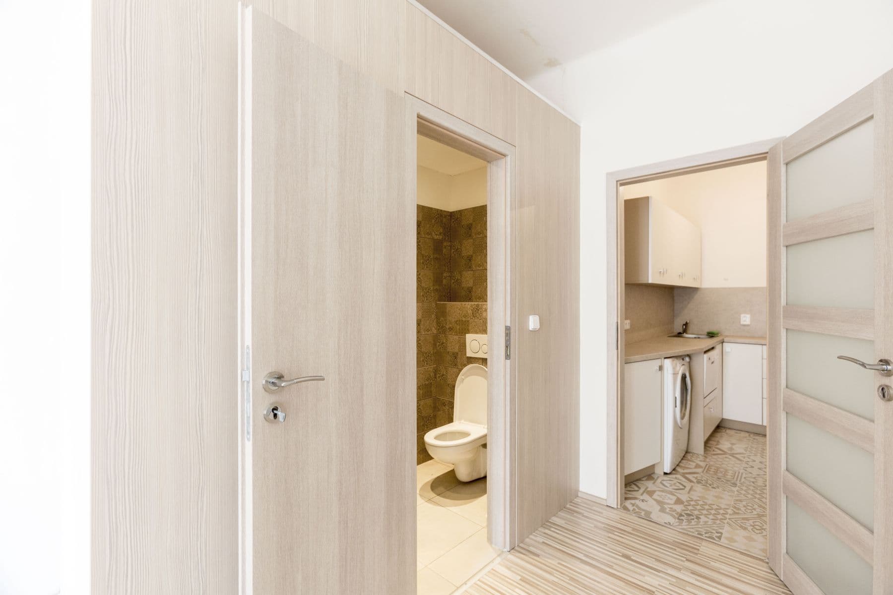 Pronájem bytu 1+kk 20 m², Čestmírova, Praha, Praha Pronájem bytu 1+kk 20 m², Čestmírova, Praha, Praha