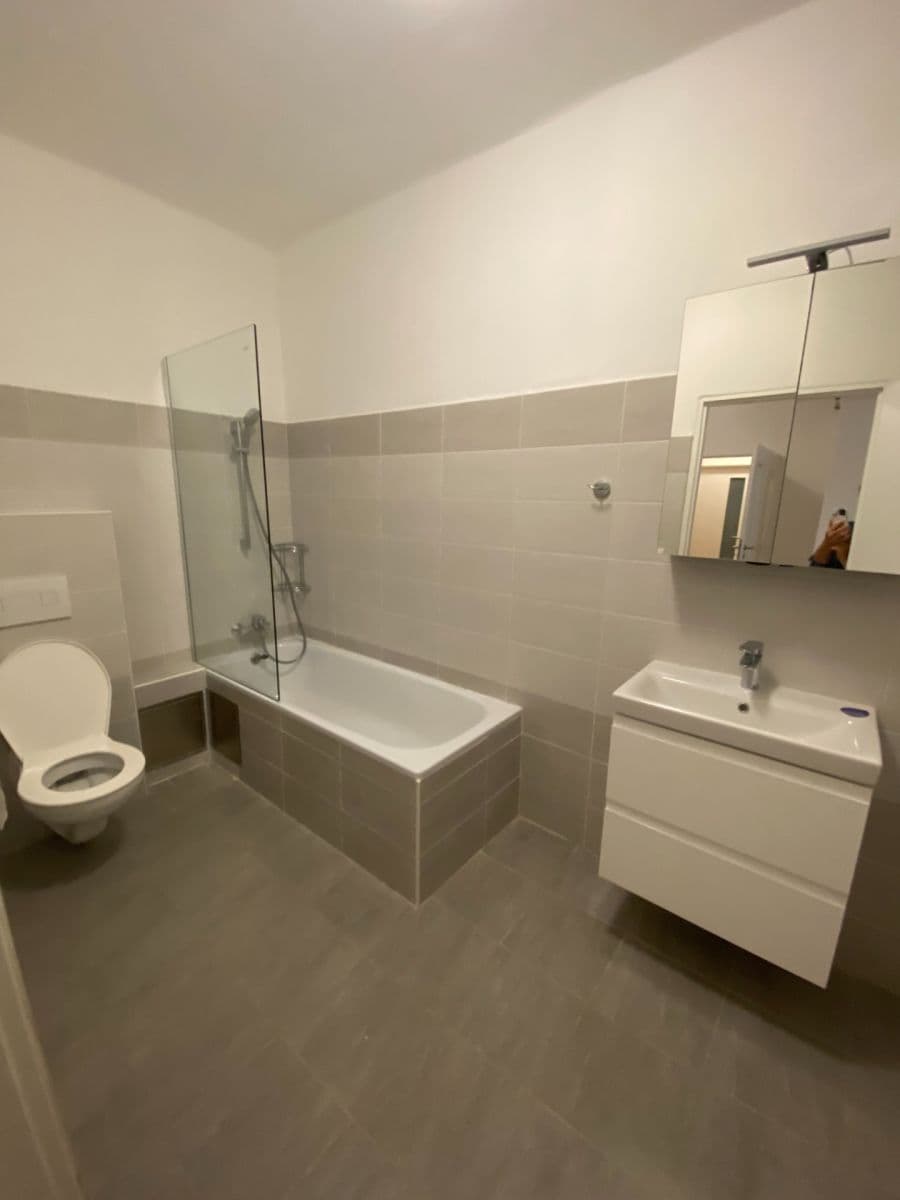 Pronájem bytu 3+1 100 m², Velké náměstí, Písek, Jihočeský kraj Pronájem bytu 3+1 100 m², Velké náměstí, Písek, Jihočeský kraj