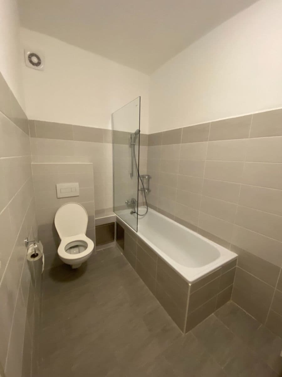 Pronájem bytu 3+1 100 m², Velké náměstí, Písek, Jihočeský kraj Pronájem bytu 3+1 100 m², Velké náměstí, Písek, Jihočeský kraj