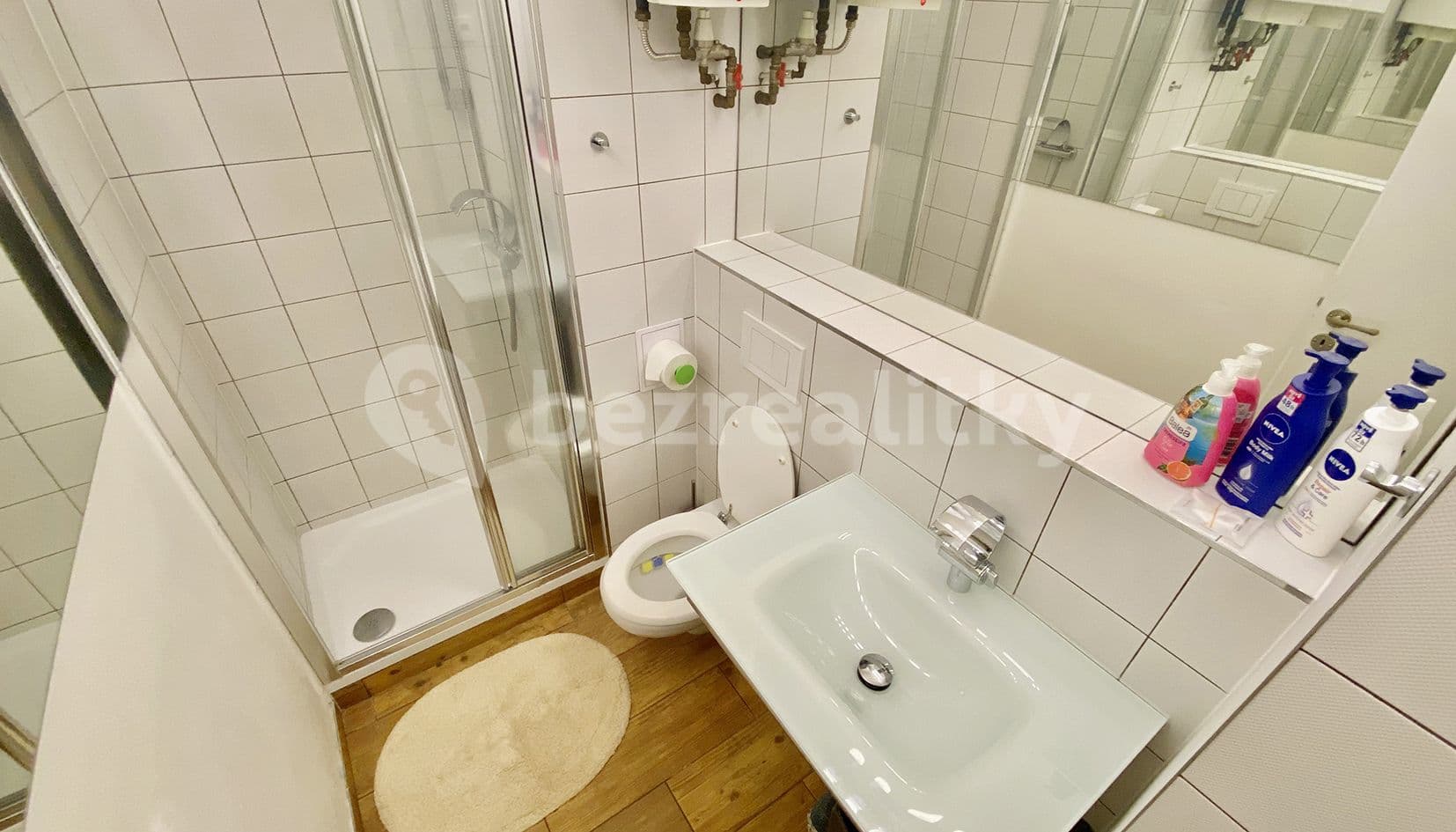 Pronájem bytu 1+kk 20 m², Plavecká, Praha, Praha Pronájem bytu 1+kk 20 m², Plavecká, Praha, Praha