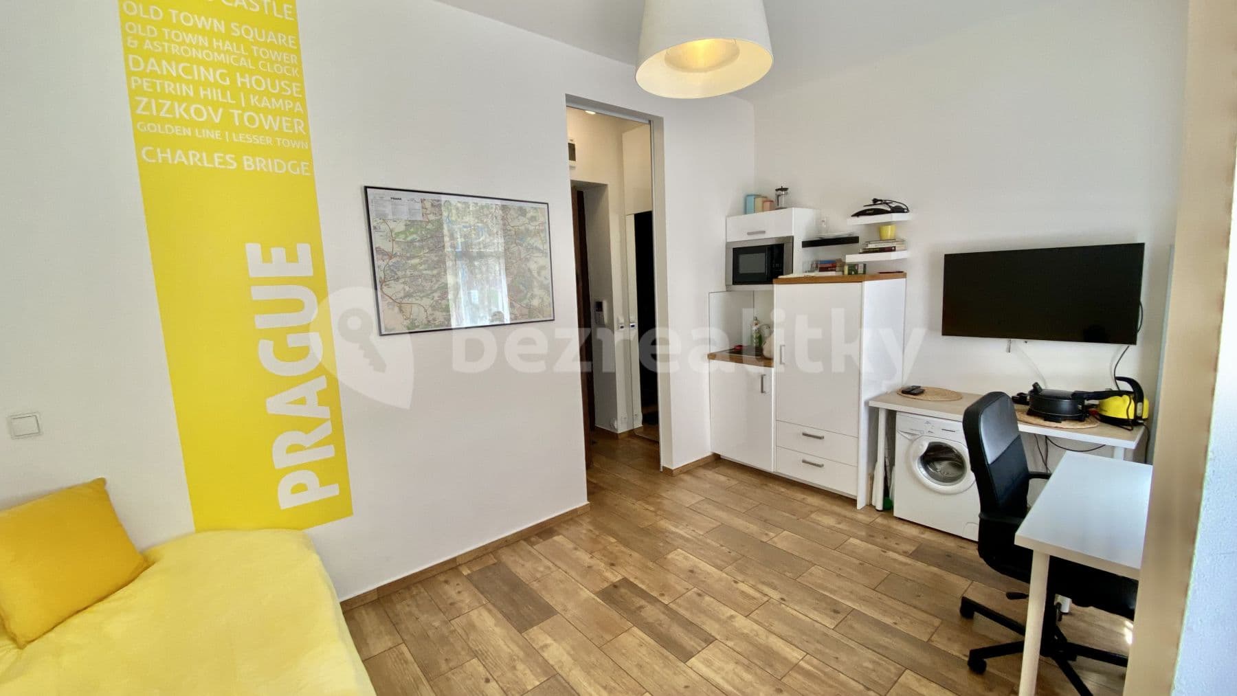 Pronájem bytu 1+kk 20 m², Plavecká, Praha, Praha Pronájem bytu 1+kk 20 m², Plavecká, Praha, Praha