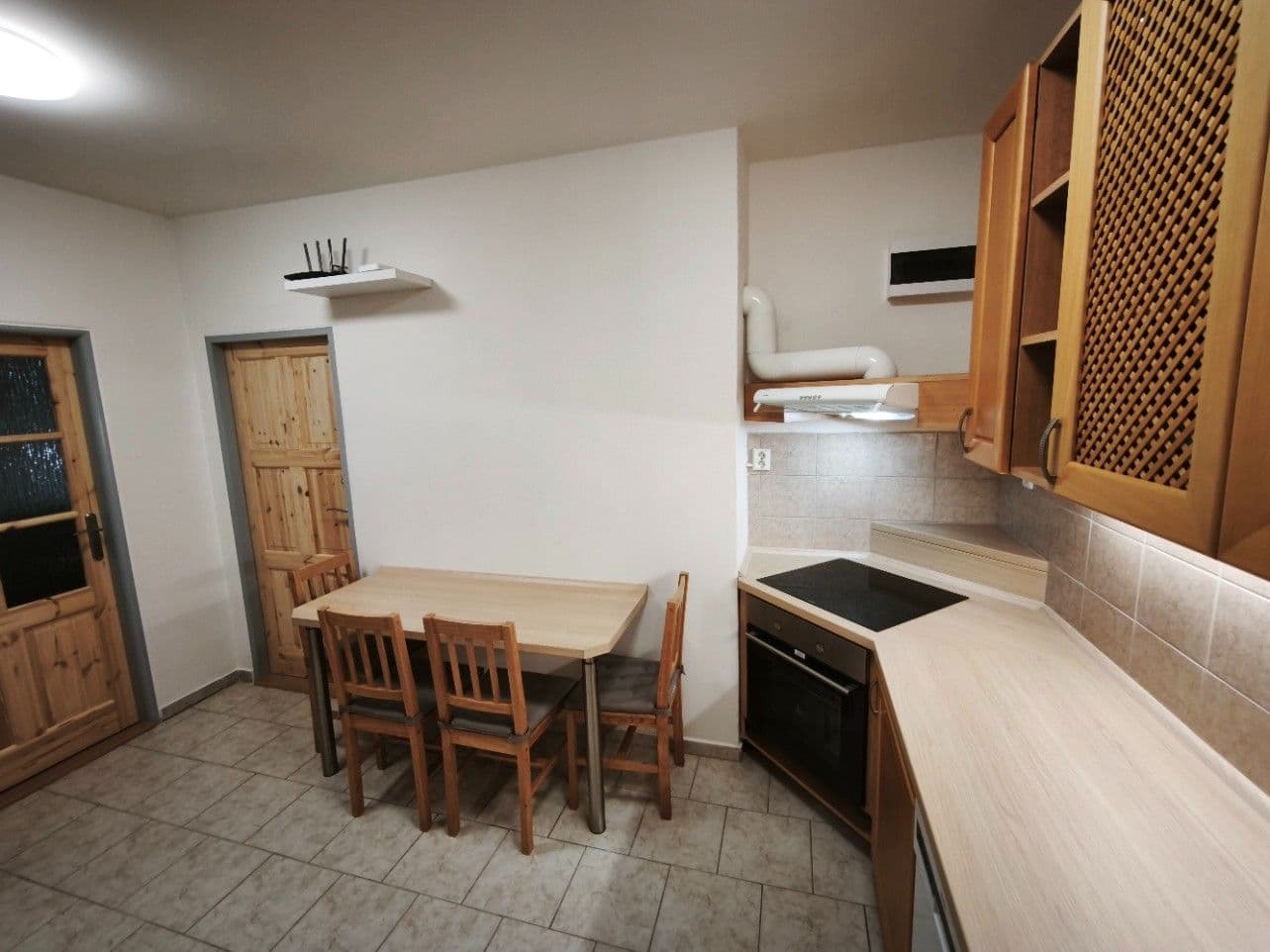 Pronájem bytu 3+1 80 m², Na Okrouhlíku, Praha, Praha Pronájem bytu 3+1 80 m², Na Okrouhlíku, Praha, Praha