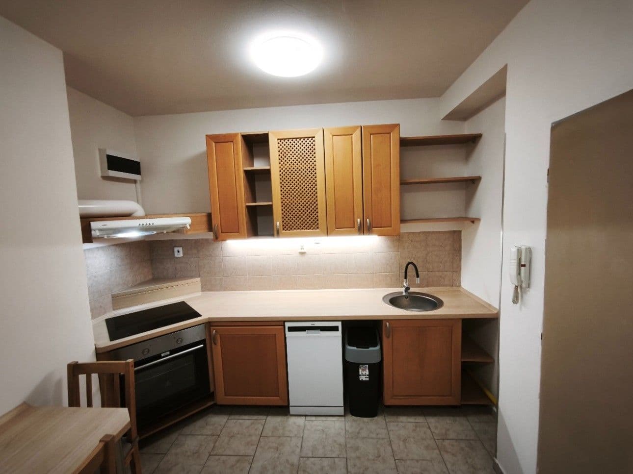 Pronájem bytu 3+1 80 m², Na Okrouhlíku, Praha, Praha Pronájem bytu 3+1 80 m², Na Okrouhlíku, Praha, Praha