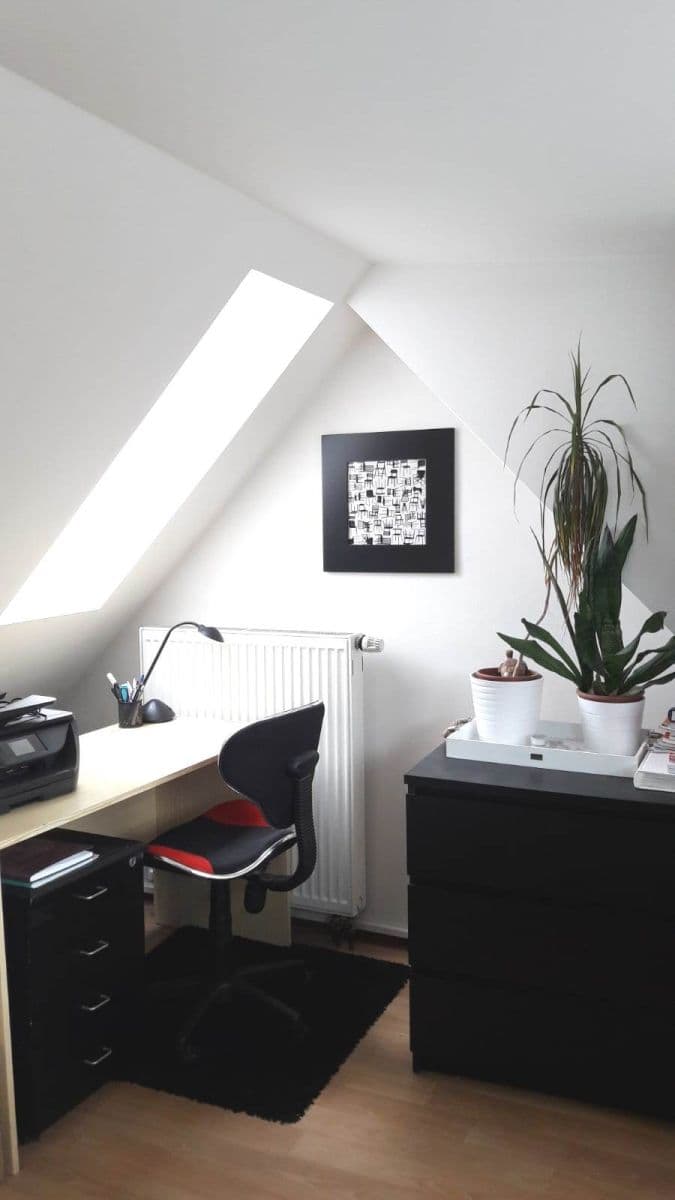 Pronájem bytu 3+1 80 m², Na Okrouhlíku, Praha, Praha Pronájem bytu 3+1 80 m², Na Okrouhlíku, Praha, Praha