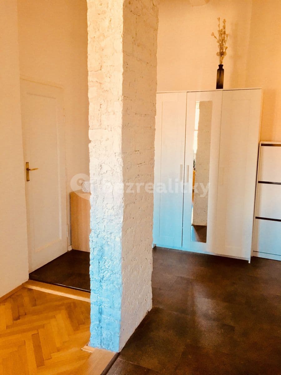 Pronájem bytu 2+kk 50 m², 5. května, Praha, Praha Pronájem bytu 2+kk 50 m², 5. května, Praha, Praha