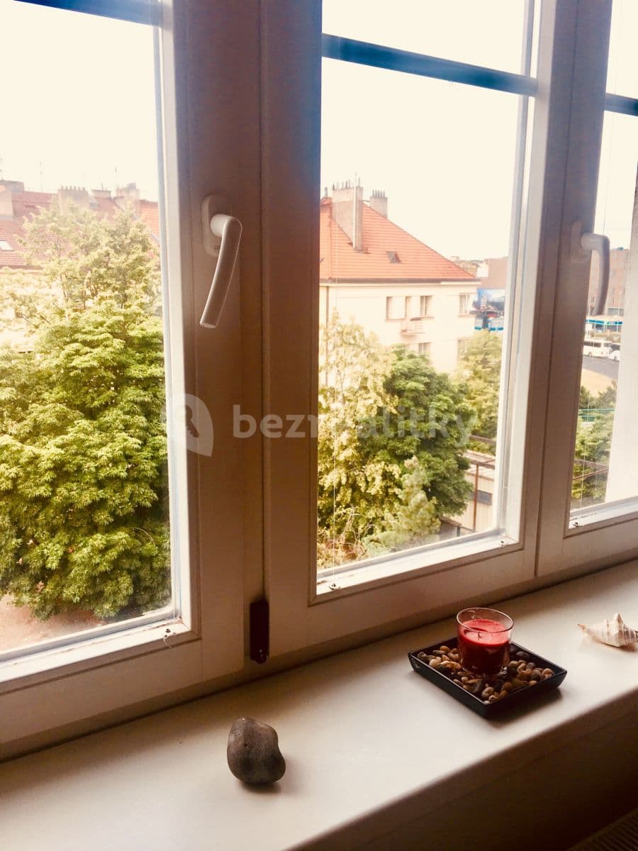 Pronájem bytu 2+kk 50 m², 5. května, Praha, Praha Pronájem bytu 2+kk 50 m², 5. května, Praha, Praha