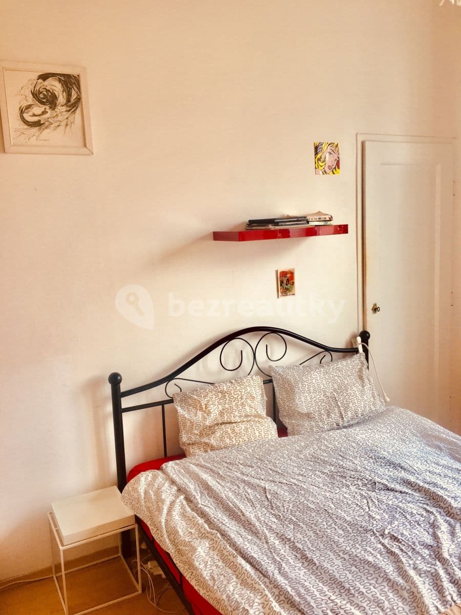 Pronájem bytu 2+kk 50 m², 5. května, Praha, Praha Pronájem bytu 2+kk 50 m², 5. května, Praha, Praha