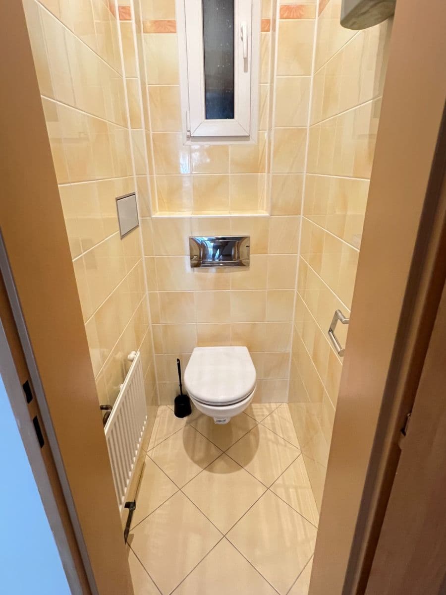 Pronájem bytu 2+1 73 m², Na Hroudě, Praha, Praha Pronájem bytu 2+1 73 m², Na Hroudě, Praha, Praha