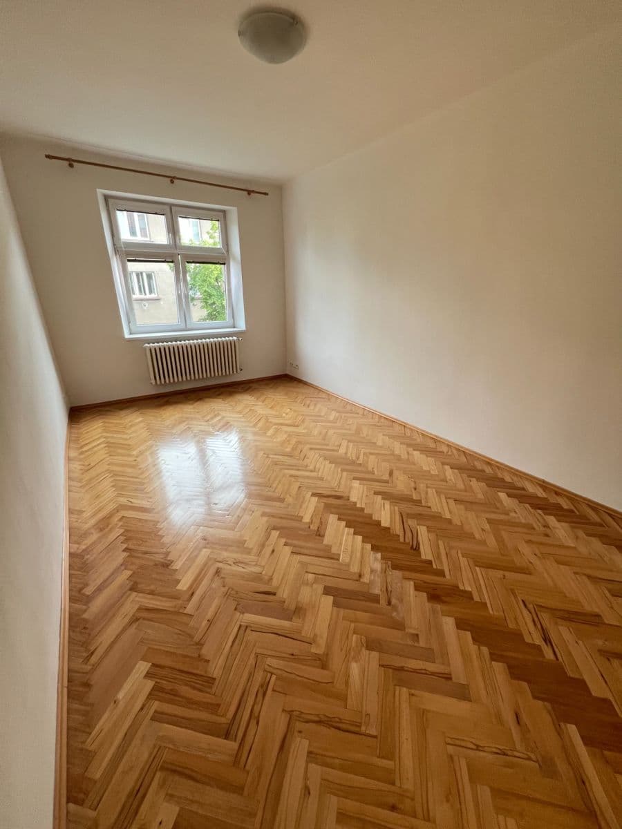 Pronájem bytu 2+1 73 m², Na Hroudě, Praha, Praha Pronájem bytu 2+1 73 m², Na Hroudě, Praha, Praha