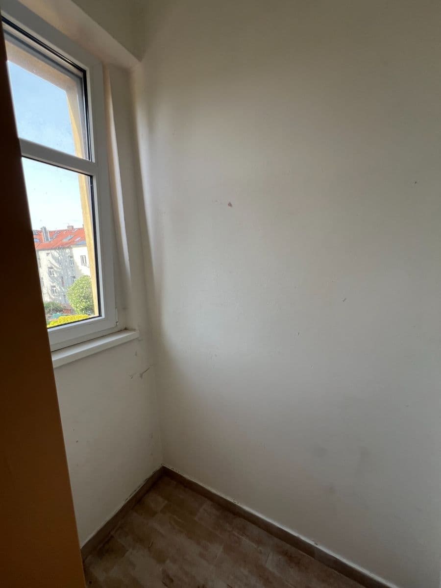 Pronájem bytu 2+1 73 m², Na Hroudě, Praha, Praha Pronájem bytu 2+1 73 m², Na Hroudě, Praha, Praha