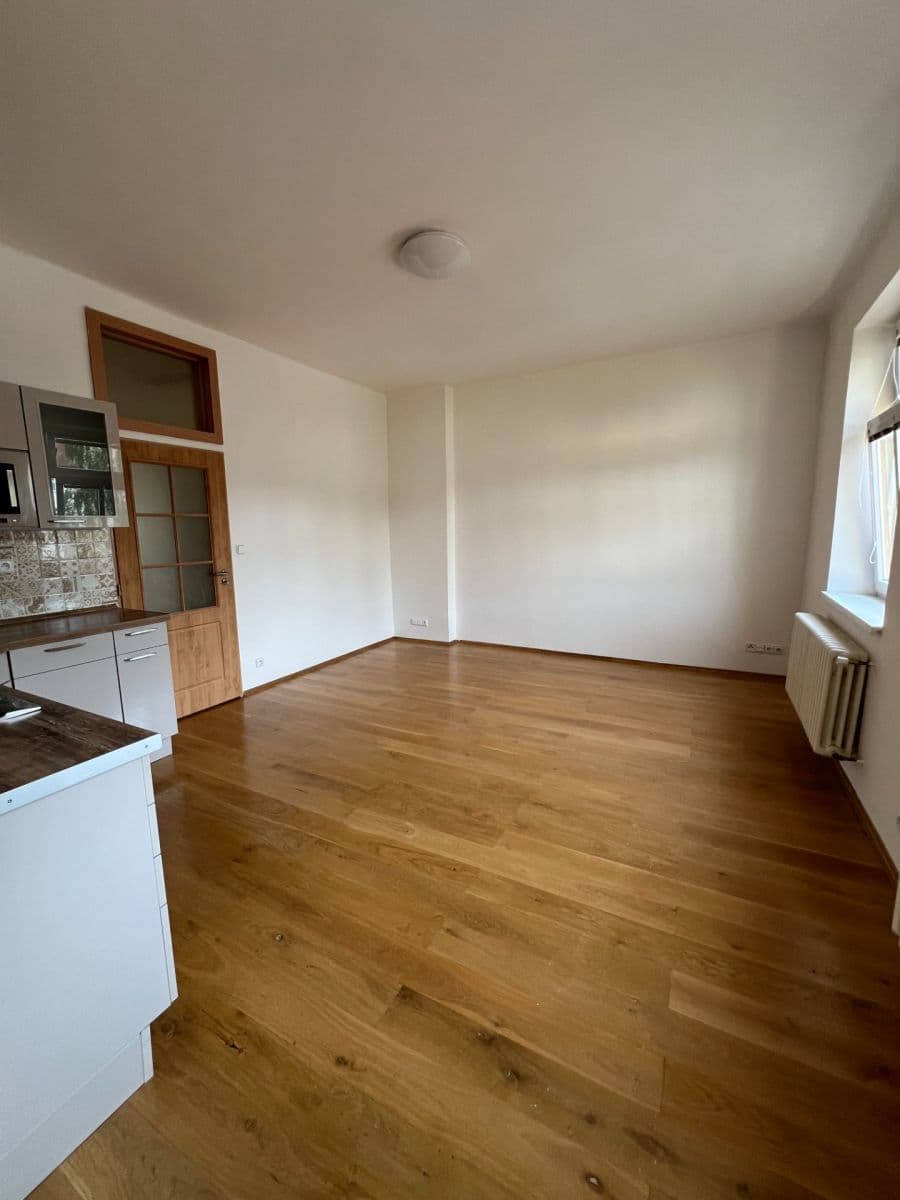 Pronájem bytu 2+1 73 m², Na Hroudě, Praha, Praha Pronájem bytu 2+1 73 m², Na Hroudě, Praha, Praha