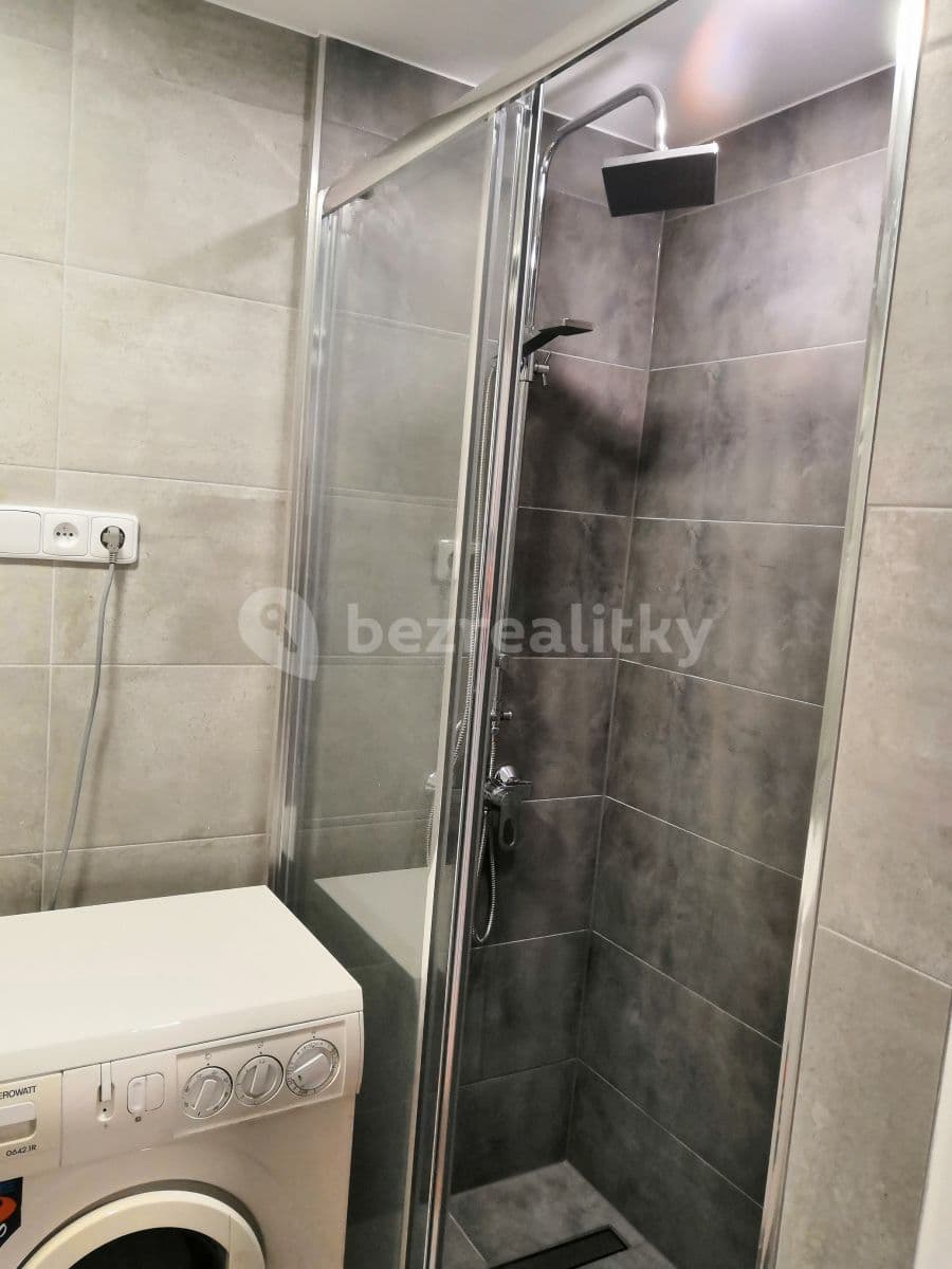 Pronájem bytu 4+kk 104 m², U Sokolovny, Zlín, Zlínský kraj Pronájem bytu 4+kk 104 m², U Sokolovny, Zlín, Zlínský kraj