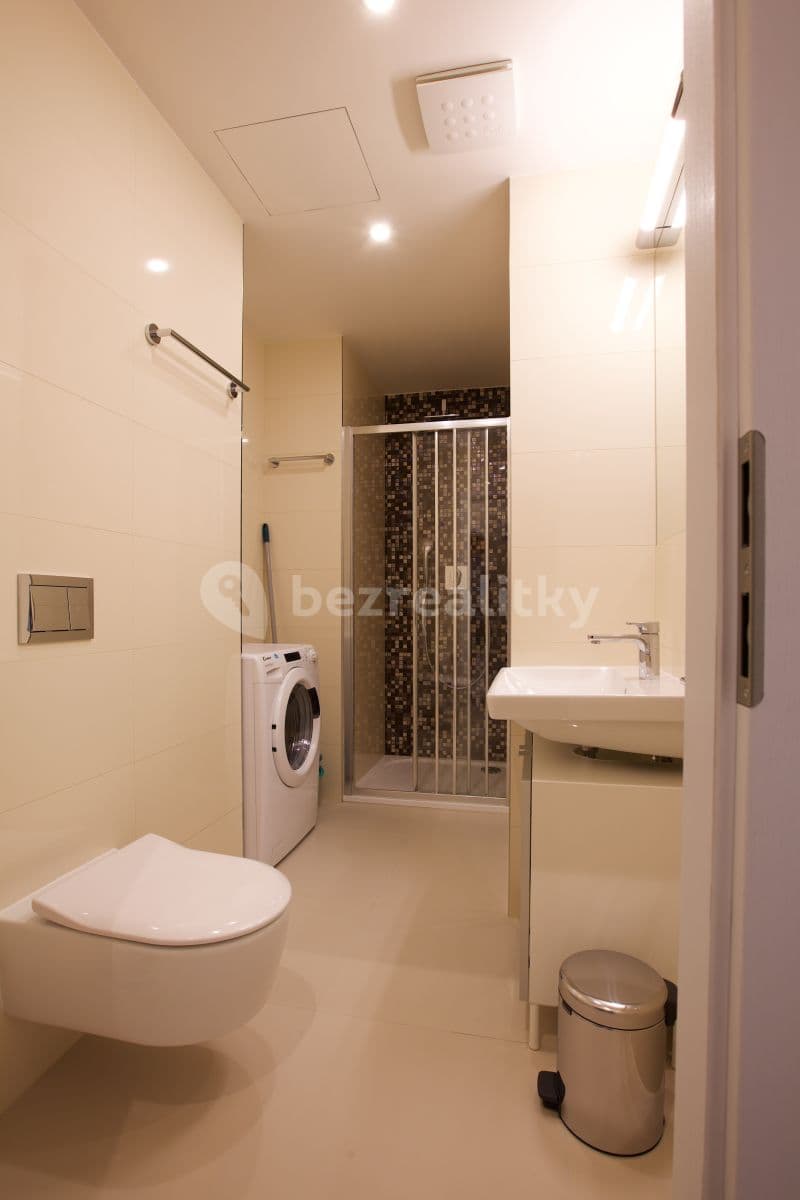 Pronájem bytu 1+kk 24 m², Příčná, Praha, Praha Pronájem bytu 1+kk 24 m², Příčná, Praha, Praha