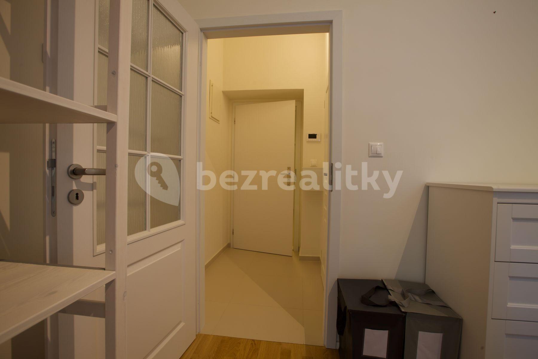 Pronájem bytu 1+kk 24 m², Příčná, Praha, Praha