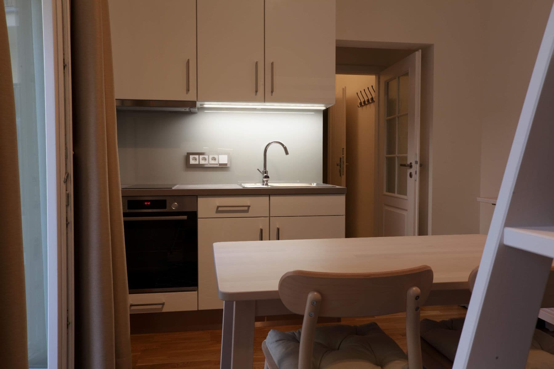 Pronájem bytu 1+kk 27 m², Příčná, Praha, Praha Pronájem bytu 1+kk 27 m², Příčná, Praha, Praha