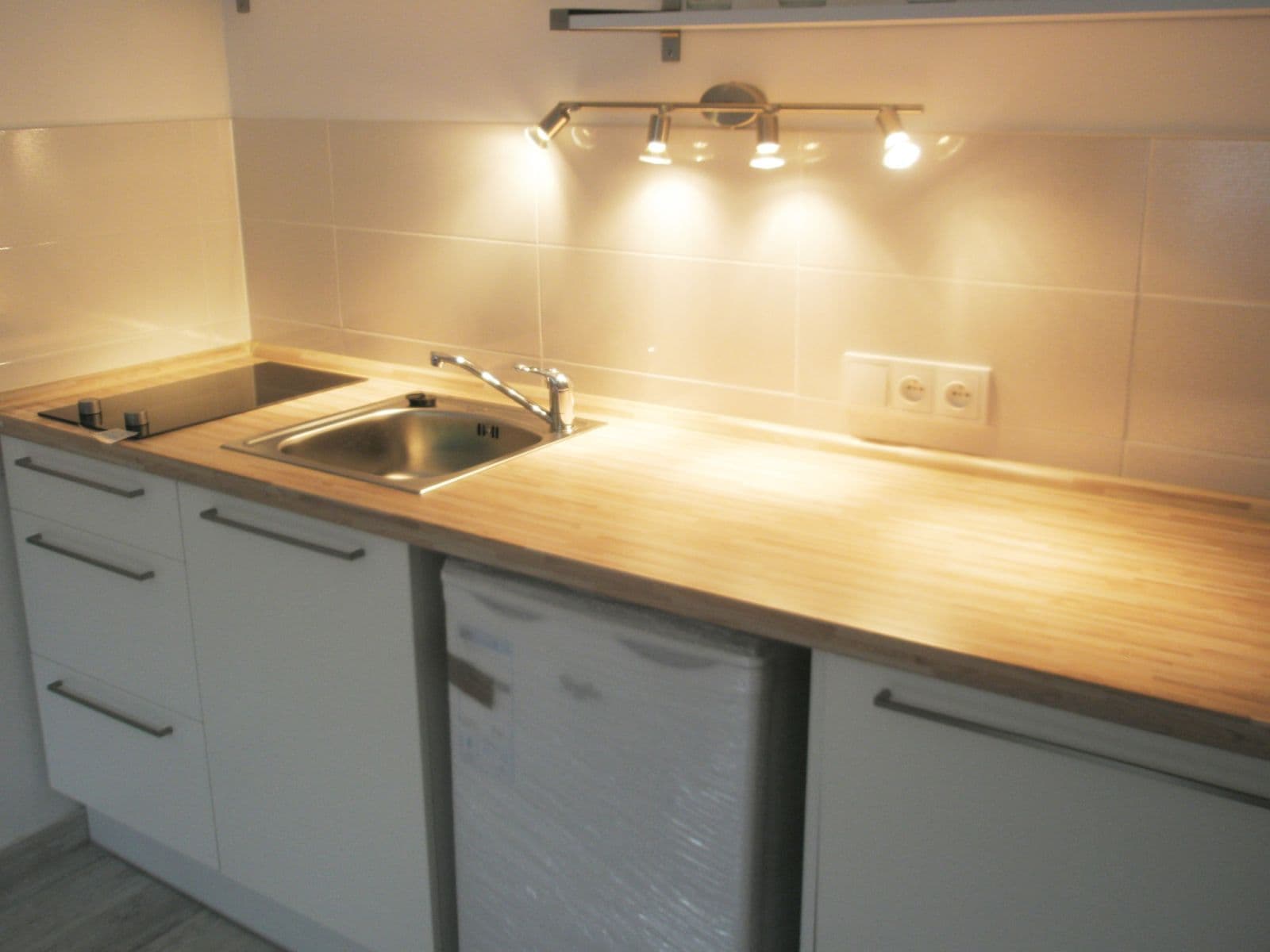Pronájem bytu 1+kk 22 m², Lidická, Karlovy Vary, Karlovarský kraj Pronájem bytu 1+kk 22 m², Lidická, Karlovy Vary, Karlovarský kraj