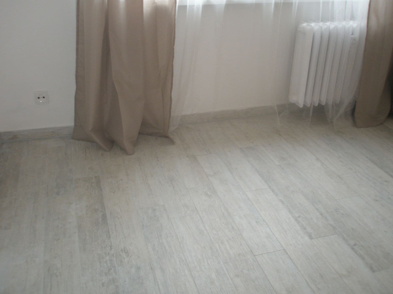 Pronájem bytu 1+kk 22 m², Lidická, Karlovy Vary, Karlovarský kraj Pronájem bytu 1+kk 22 m², Lidická, Karlovy Vary, Karlovarský kraj