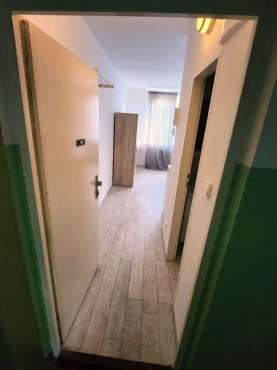 Pronájem bytu 1+kk 22 m², Lidická, Karlovy Vary, Karlovarský kraj Pronájem bytu 1+kk 22 m², Lidická, Karlovy Vary, Karlovarský kraj