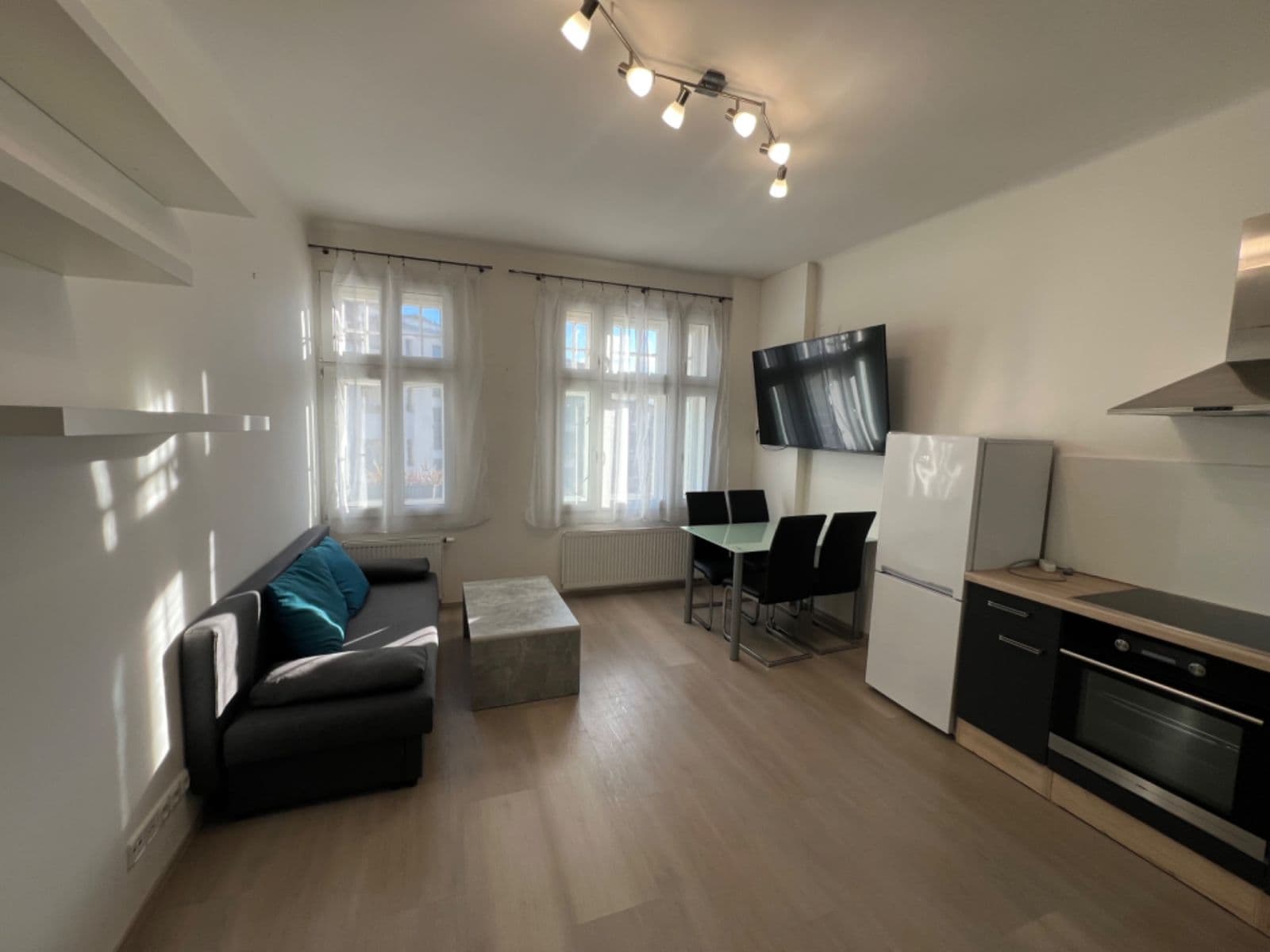 Pronájem bytu 2+kk 55 m², Letenské náměstí, Praha, Praha Pronájem bytu 2+kk 55 m², Letenské náměstí, Praha, Praha