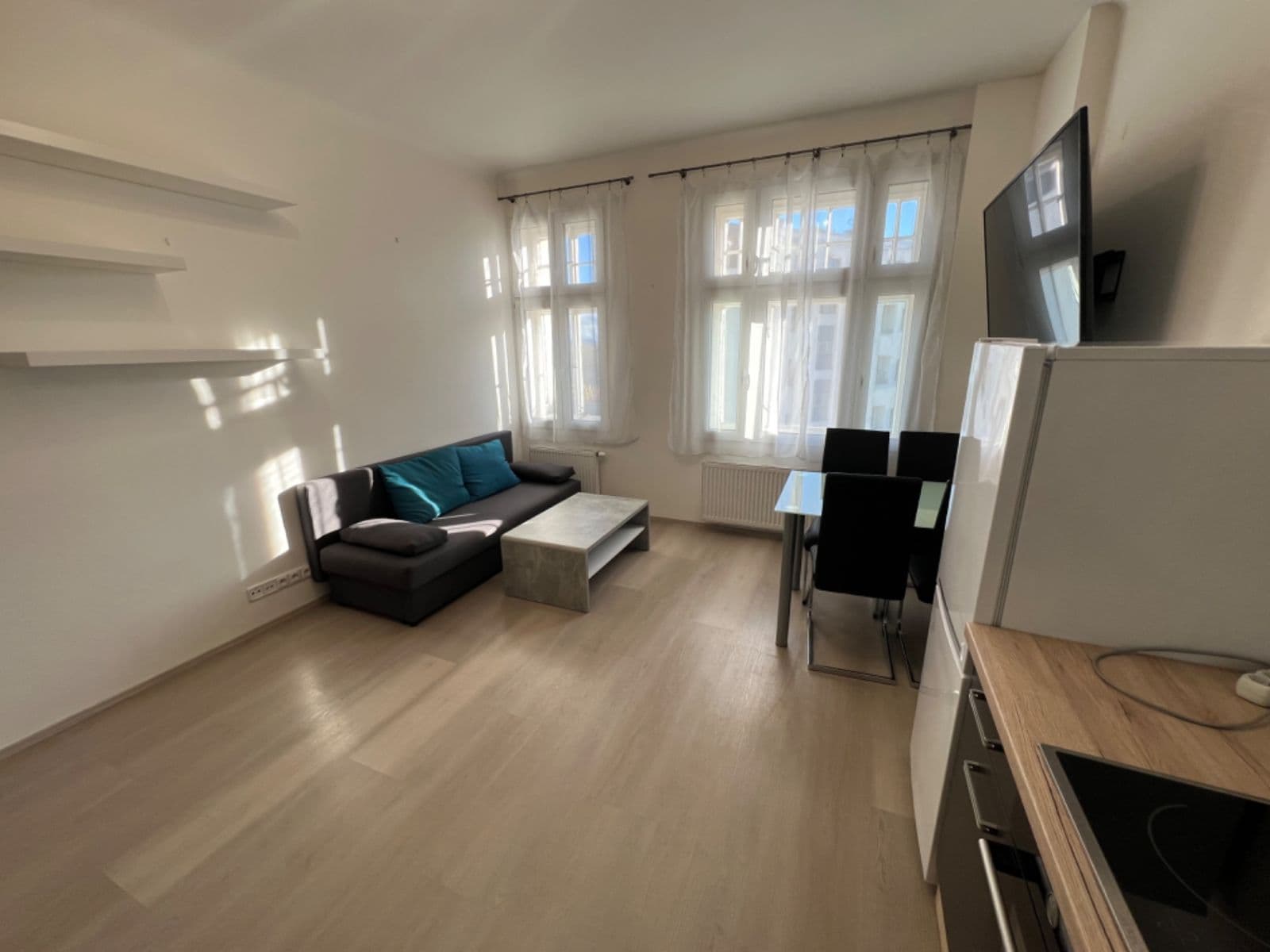 Pronájem bytu 2+kk 55 m², Letenské náměstí, Praha, Praha Pronájem bytu 2+kk 55 m², Letenské náměstí, Praha, Praha