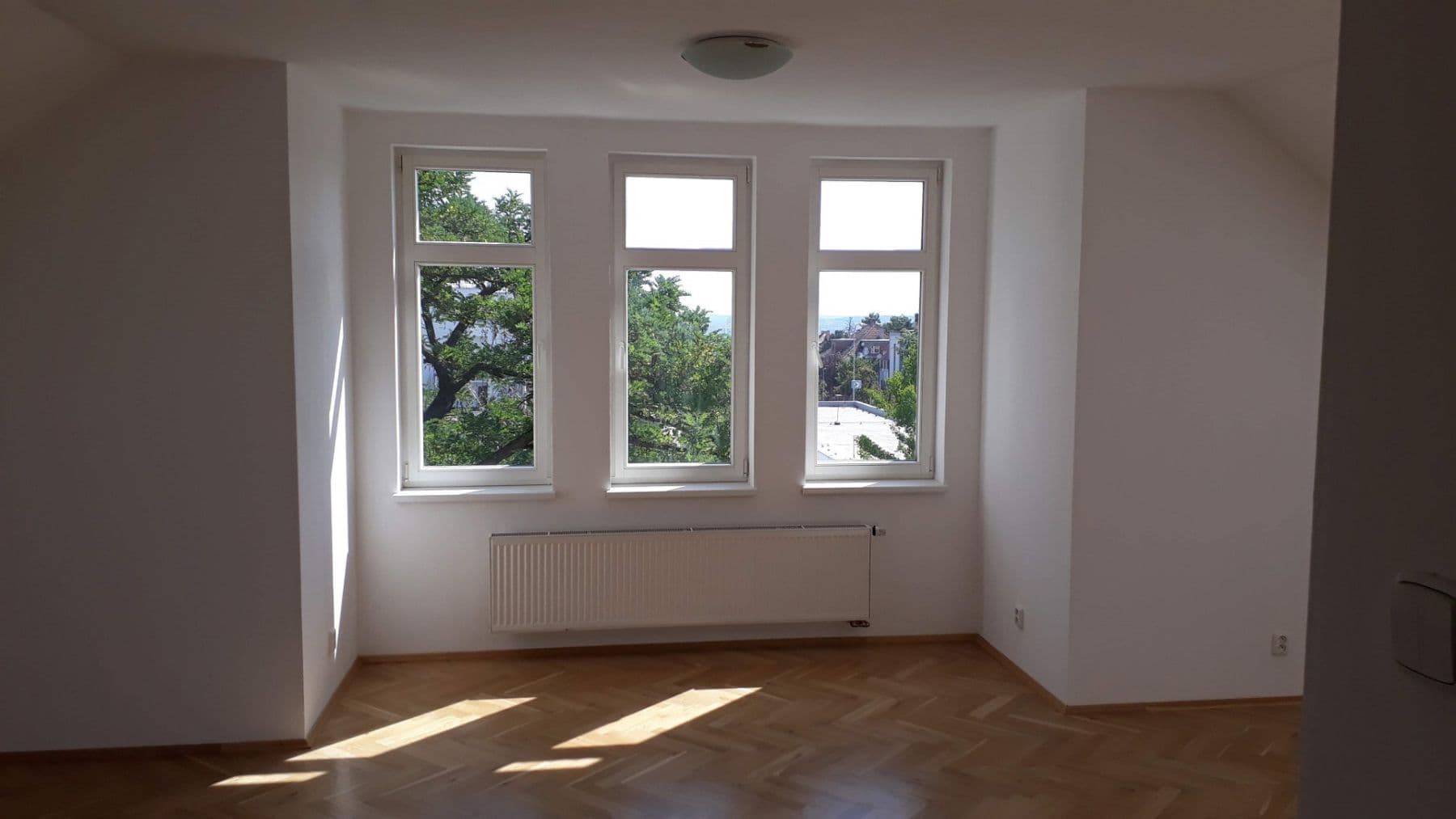 Pronájem bytu 3+1 104 m², Na Hanspaulce, Praha, Praha Pronájem bytu 3+1 104 m², Na Hanspaulce, Praha, Praha