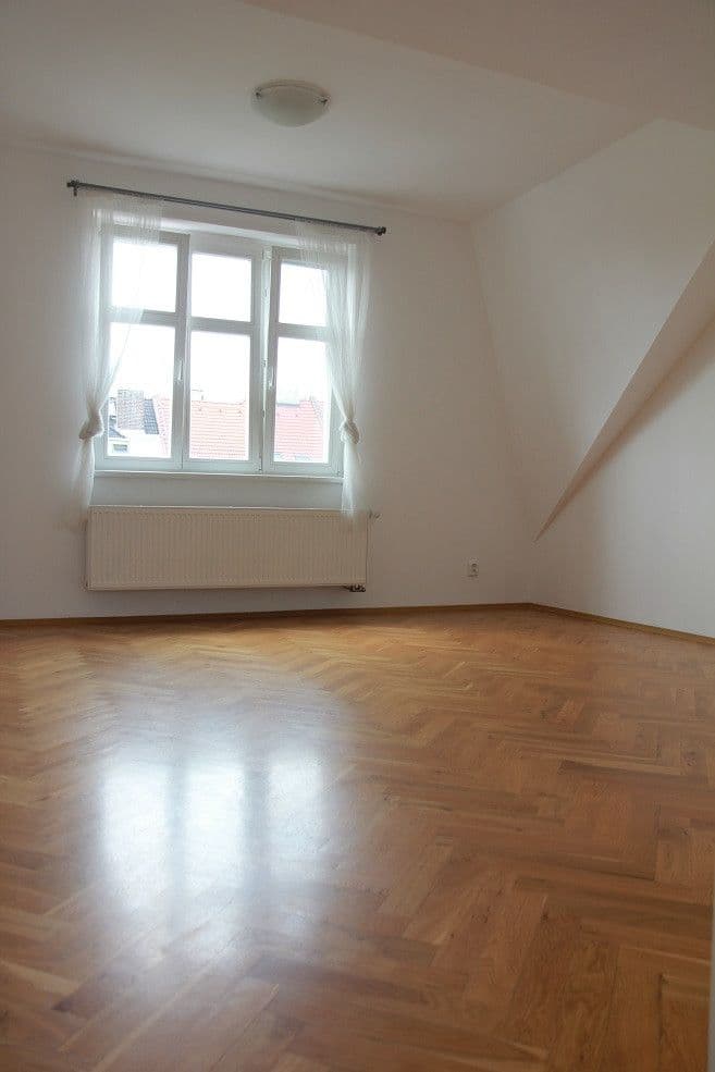 Pronájem bytu 3+1 104 m², Na Hanspaulce, Praha, Praha Pronájem bytu 3+1 104 m², Na Hanspaulce, Praha, Praha
