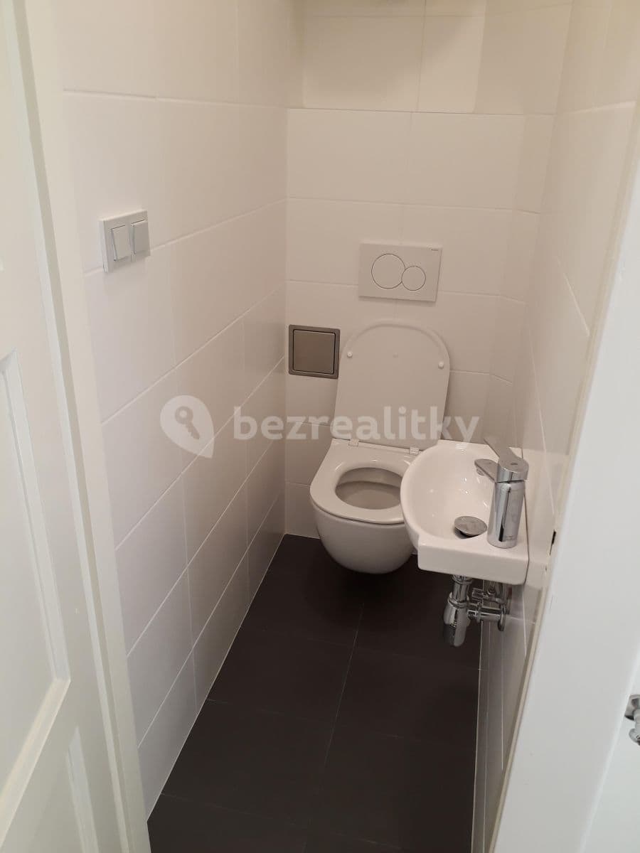 Pronájem bytu 1+kk 22 m², Na Výtoni, Praha, Praha Pronájem bytu 1+kk 22 m², Na Výtoni, Praha, Praha
