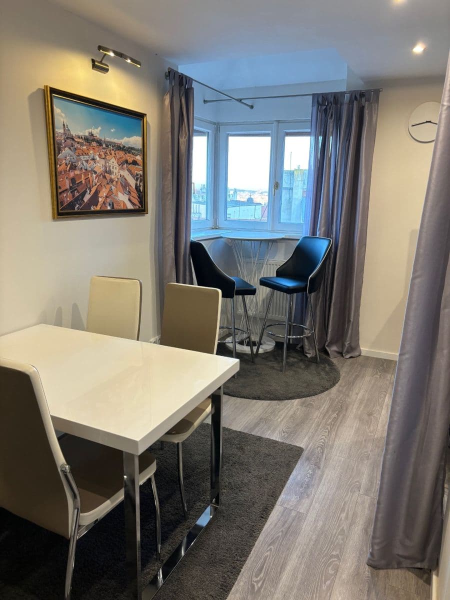 Pronájem bytu 2+kk 65 m², Milady Horákové, Praha, Praha Pronájem bytu 2+kk 65 m², Milady Horákové, Praha, Praha