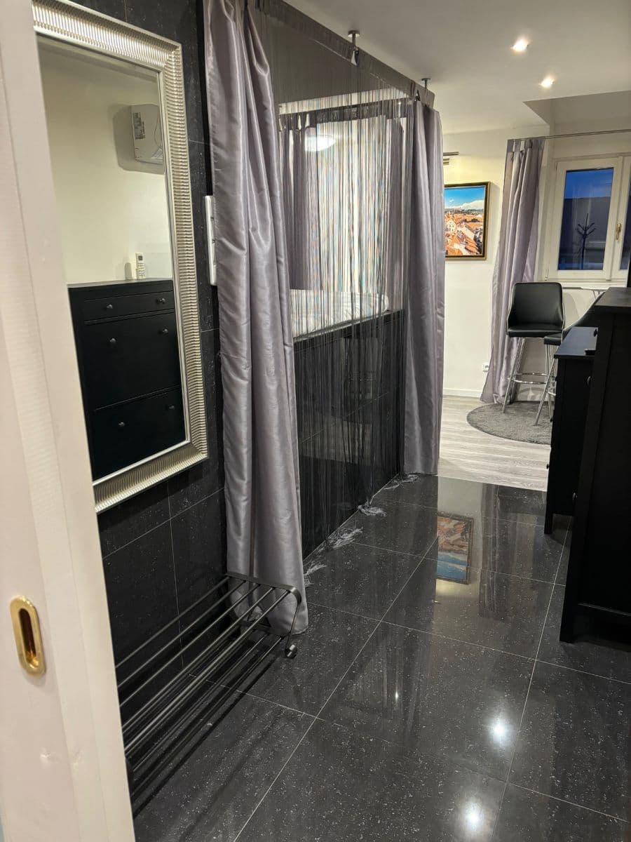 Pronájem bytu 2+kk 65 m², Milady Horákové, Praha, Praha Pronájem bytu 2+kk 65 m², Milady Horákové, Praha, Praha