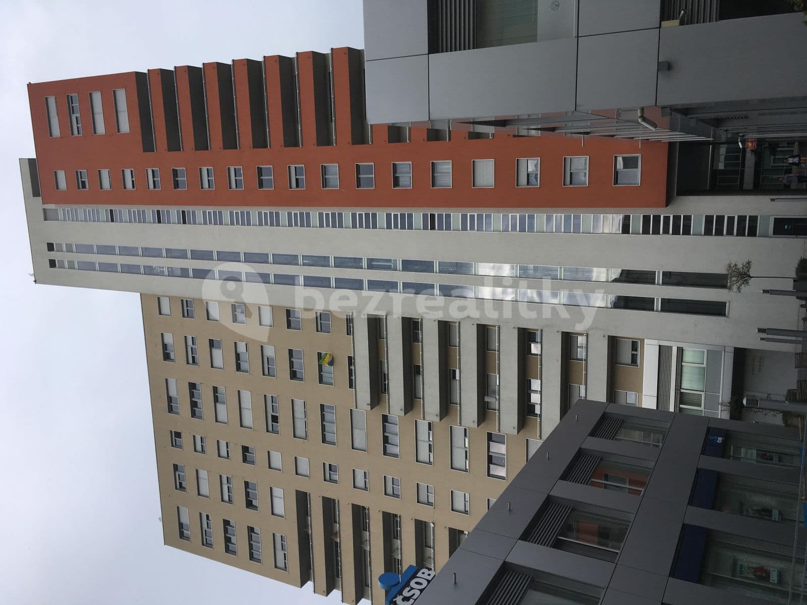 Pronájem garáže 15 m², Sluneční náměstí, Praha, Praha Pronájem garáže 15 m², Sluneční náměstí, Praha, Praha