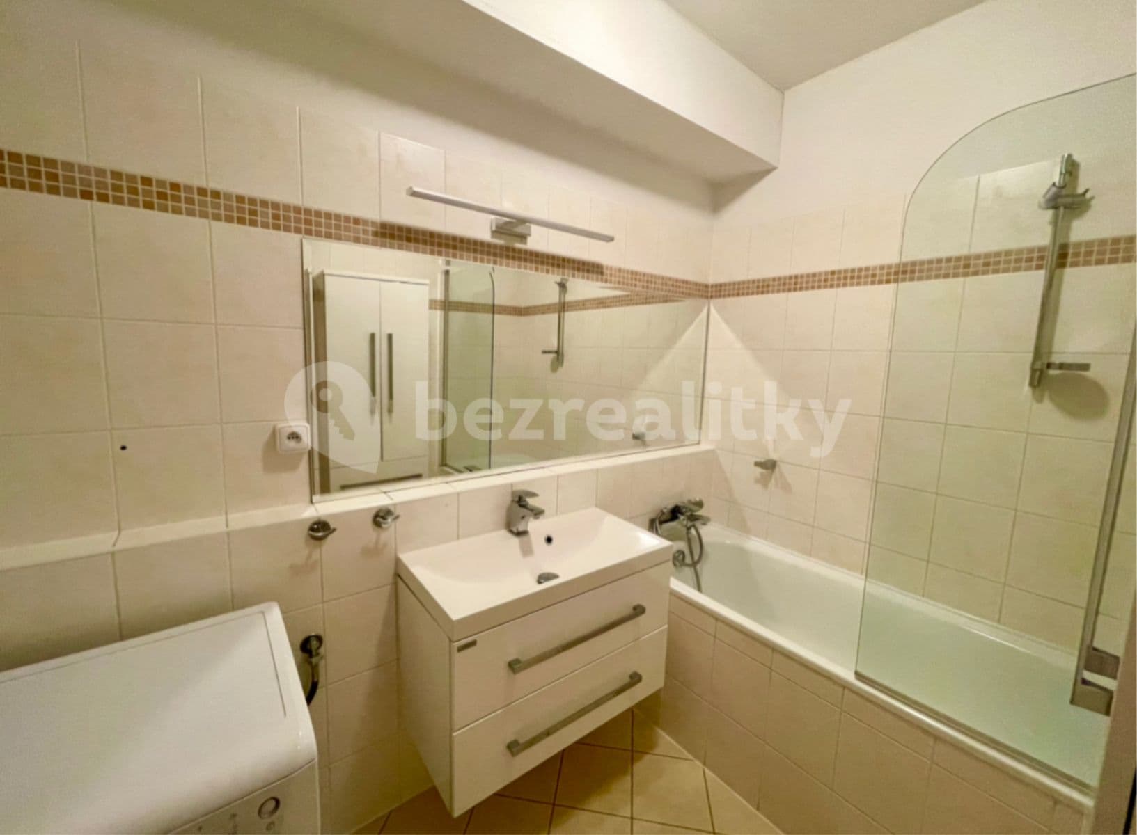 Pronájem bytu 2+kk 66 m², Budapešťská, Praha, Praha Pronájem bytu 2+kk 66 m², Budapešťská, Praha, Praha