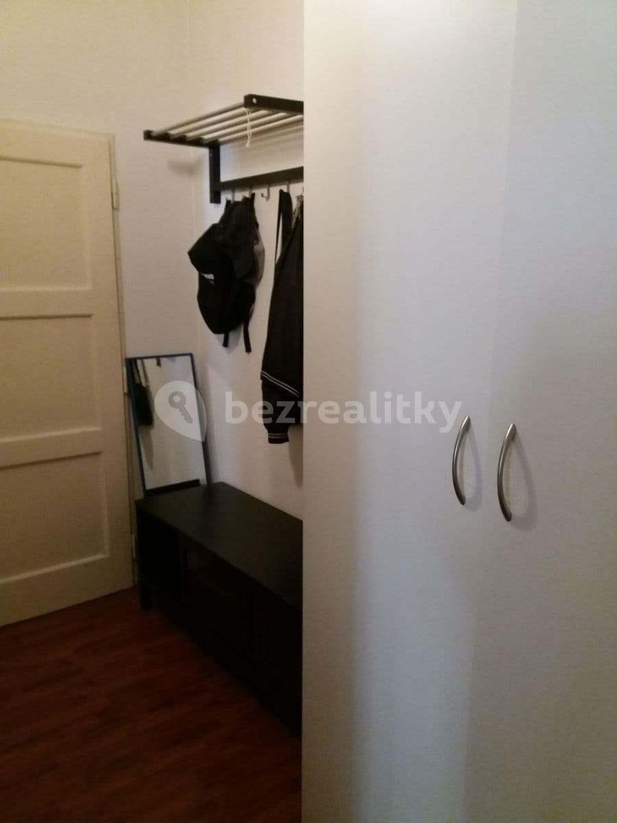 Pronájem bytu 2+kk 44 m², Pod Kavalírkou, Praha, Praha Pronájem bytu 2+kk 44 m², Pod Kavalírkou, Praha, Praha