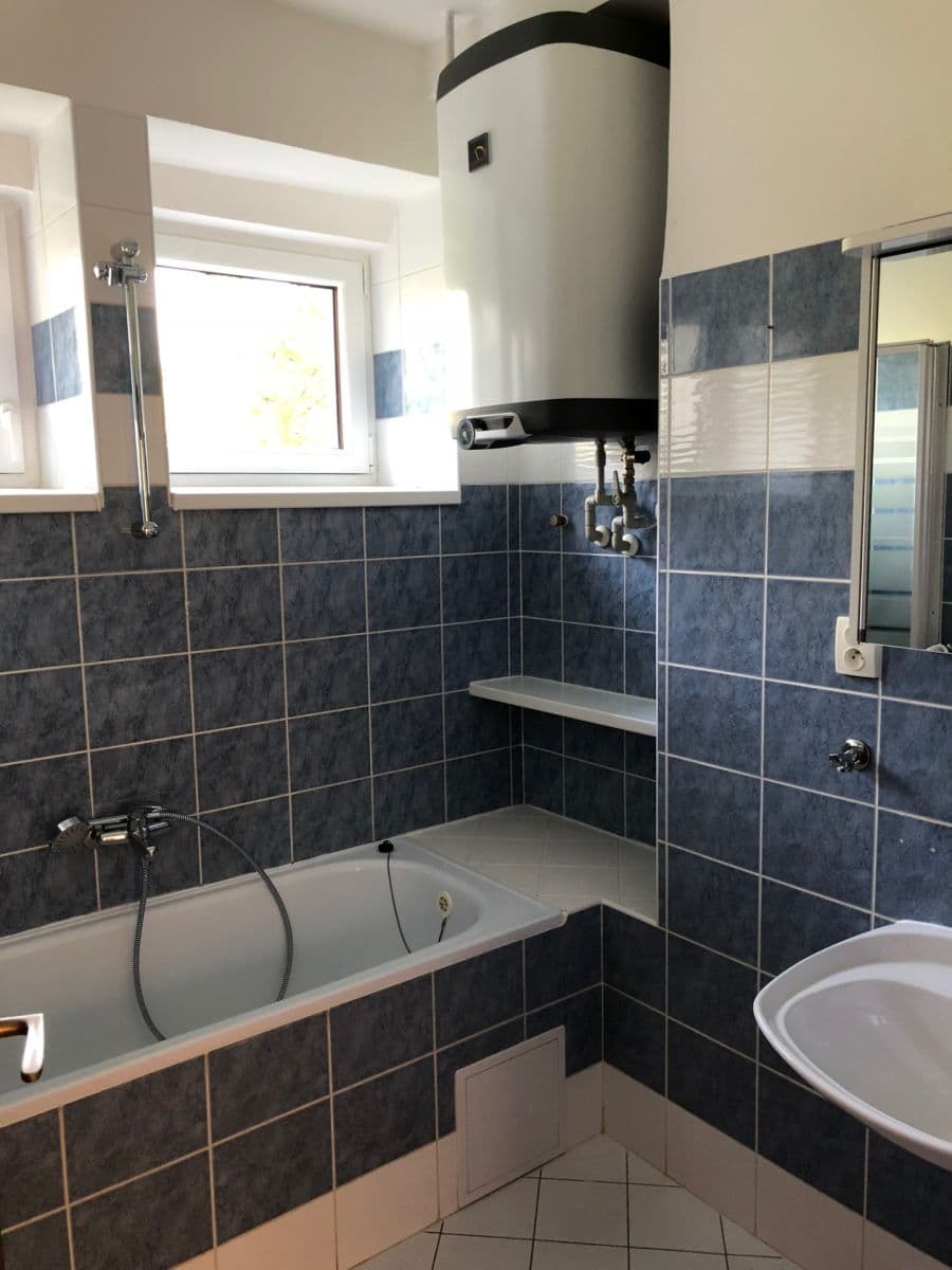 Pronájem bytu 3+1 85 m², Pod Kesnerkou, Praha, Praha Pronájem bytu 3+1 85 m², Pod Kesnerkou, Praha, Praha