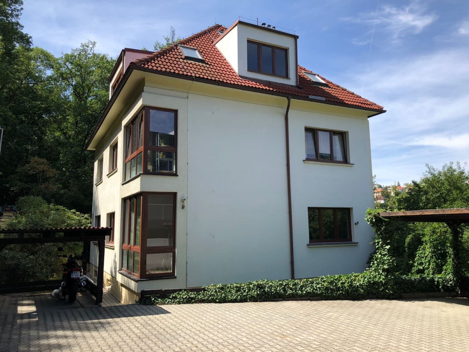 Pronájem bytu 3+1 85 m², Pod Kesnerkou, Praha, Praha Pronájem bytu 3+1 85 m², Pod Kesnerkou, Praha, Praha