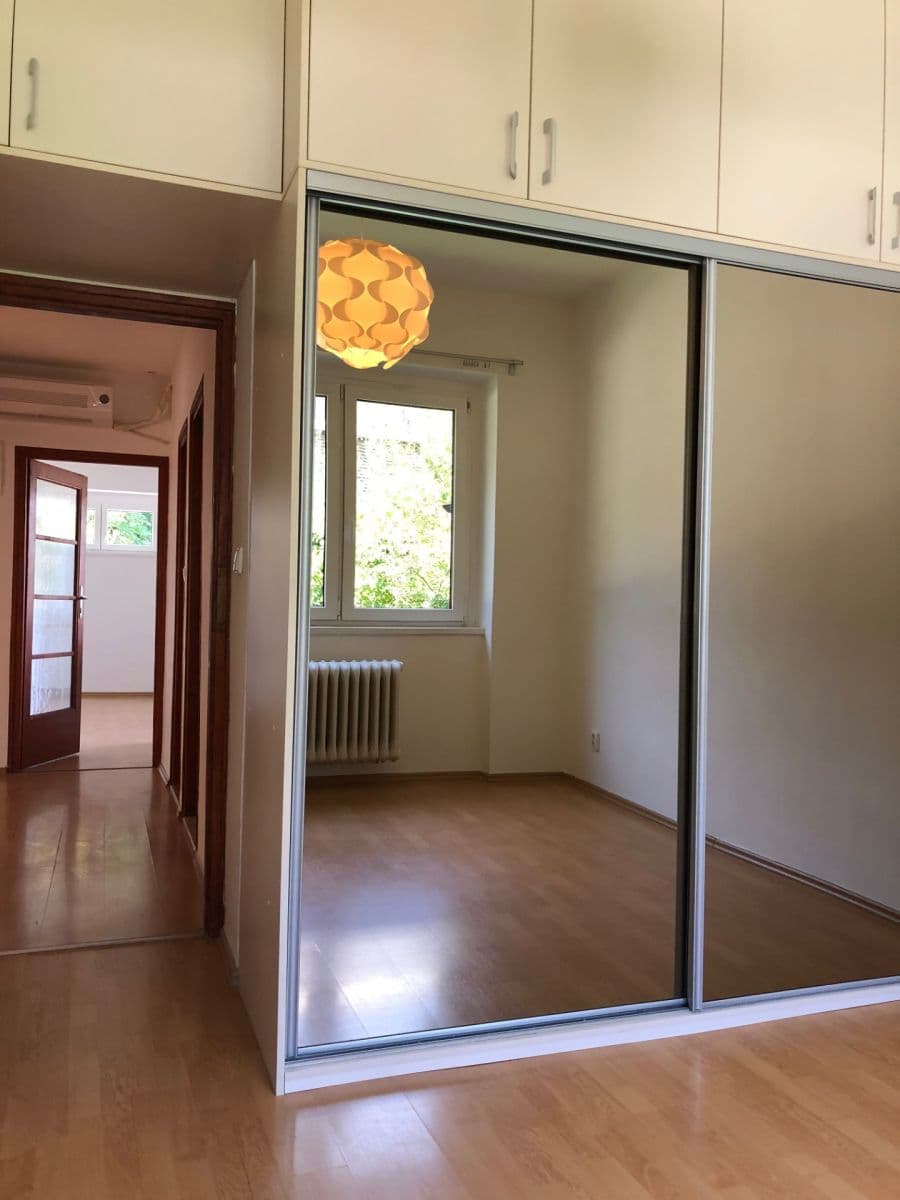 Pronájem bytu 3+1 85 m², Pod Kesnerkou, Praha, Praha Pronájem bytu 3+1 85 m², Pod Kesnerkou, Praha, Praha