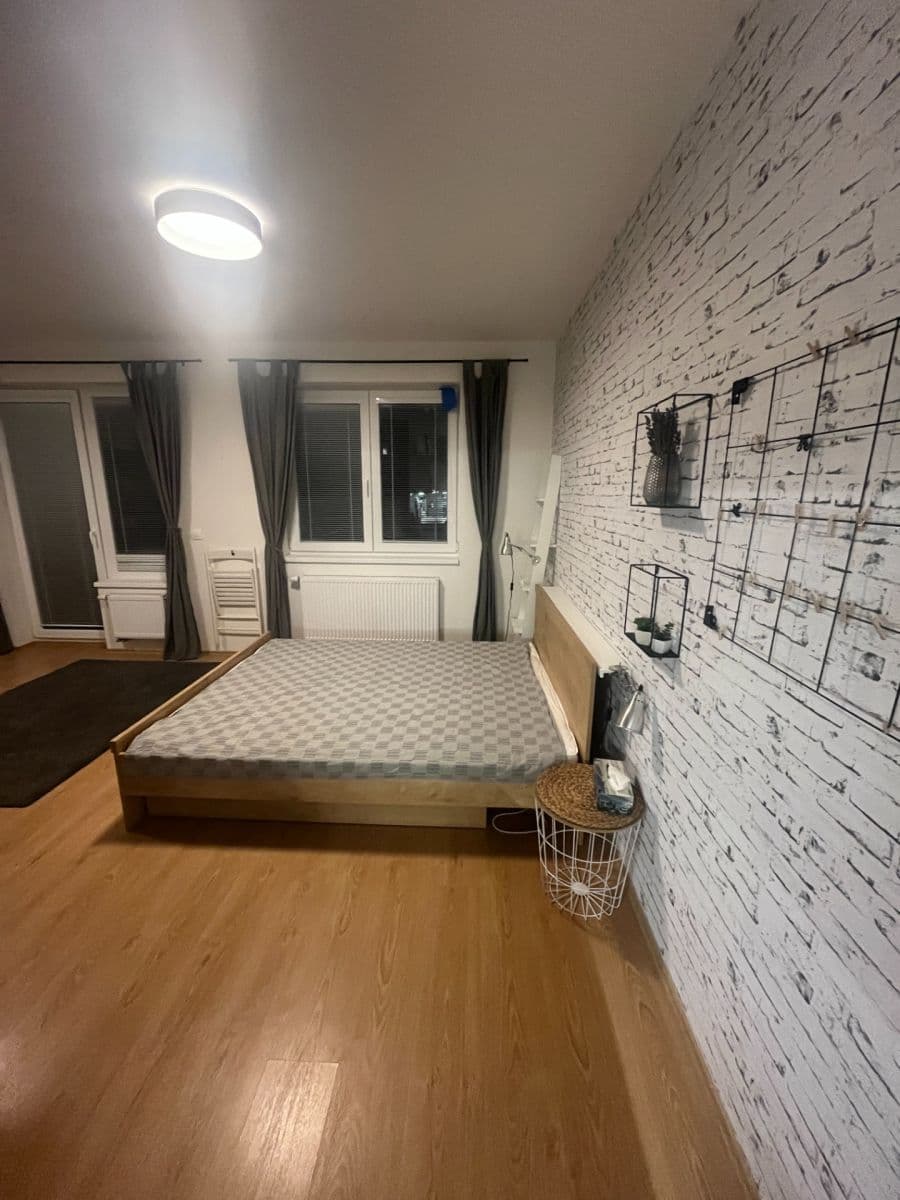 Pronájem bytu 1+kk 34 m², Milose Havla, Praha, Praha Pronájem bytu 1+kk 34 m², Milose Havla, Praha, Praha