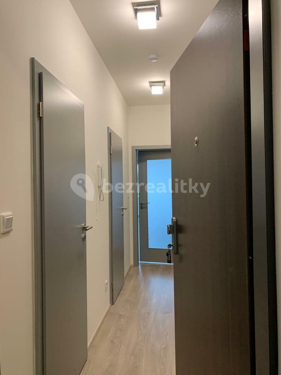 Pronájem bytu 1+kk 43 m², Premonstrátů, Chýně, Středočeský kraj Pronájem bytu 1+kk 43 m², Premonstrátů, Chýně, Středočeský kraj