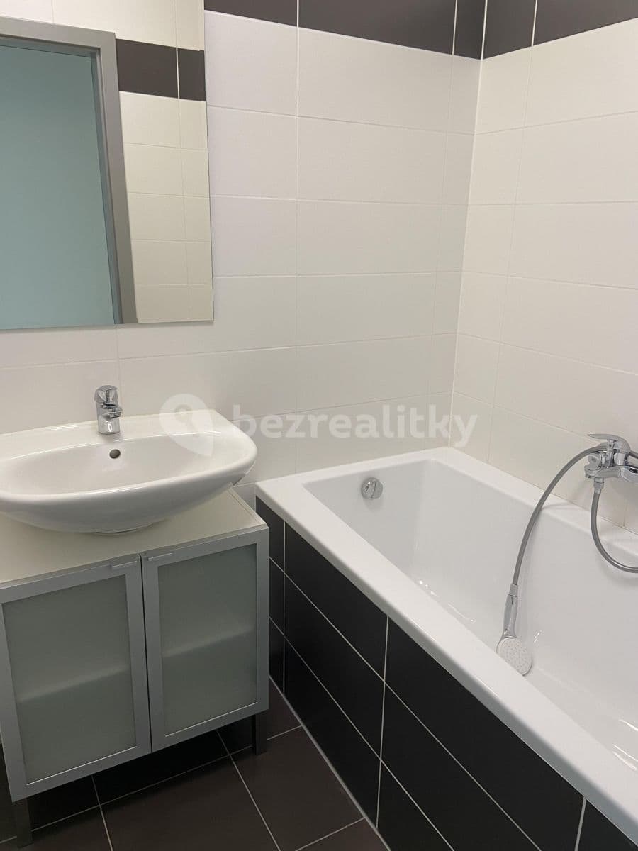 Pronájem bytu 1+kk 43 m², Premonstrátů, Chýně, Středočeský kraj Pronájem bytu 1+kk 43 m², Premonstrátů, Chýně, Středočeský kraj