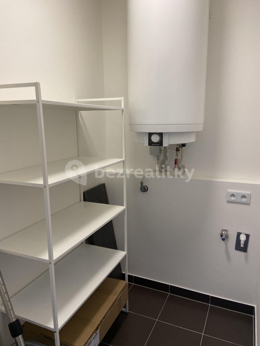 Pronájem bytu 1+kk 43 m², Premonstrátů, Chýně, Středočeský kraj Pronájem bytu 1+kk 43 m², Premonstrátů, Chýně, Středočeský kraj