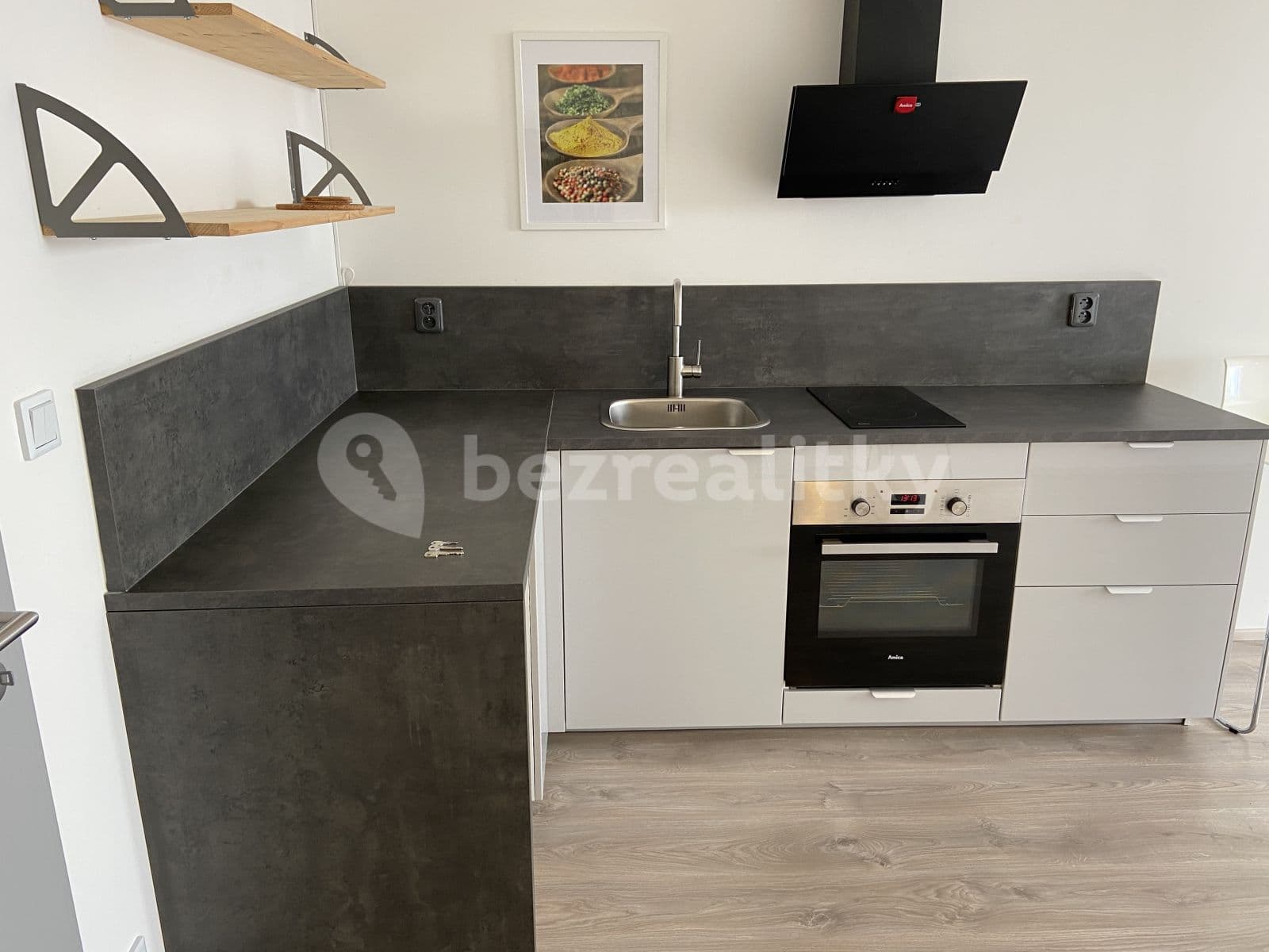 Pronájem bytu 1+kk 43 m², Premonstrátů, Chýně, Středočeský kraj Pronájem bytu 1+kk 43 m², Premonstrátů, Chýně, Středočeský kraj