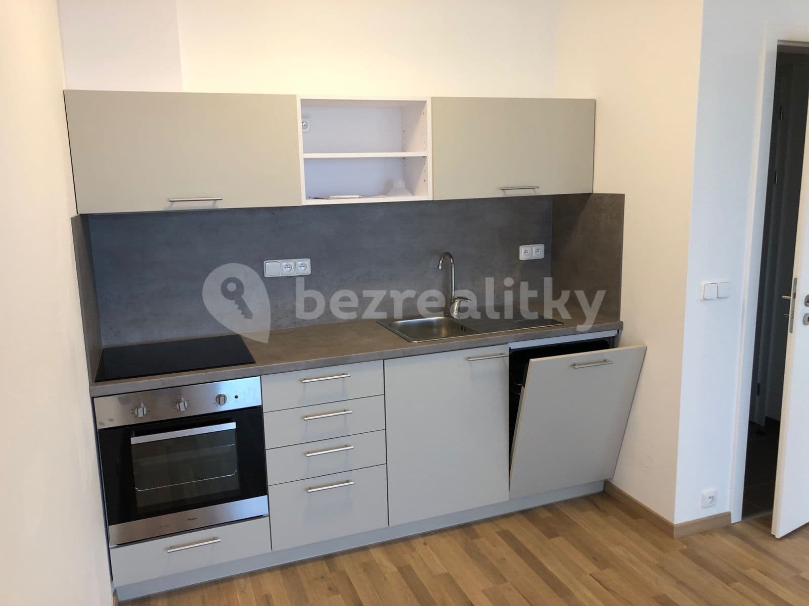 Pronájem bytu 2+kk 60 m², Okrajová ulice, Hostivice, Středočeský kraj Pronájem bytu 2+kk 60 m², Okrajová ulice, Hostivice, Středočeský kraj