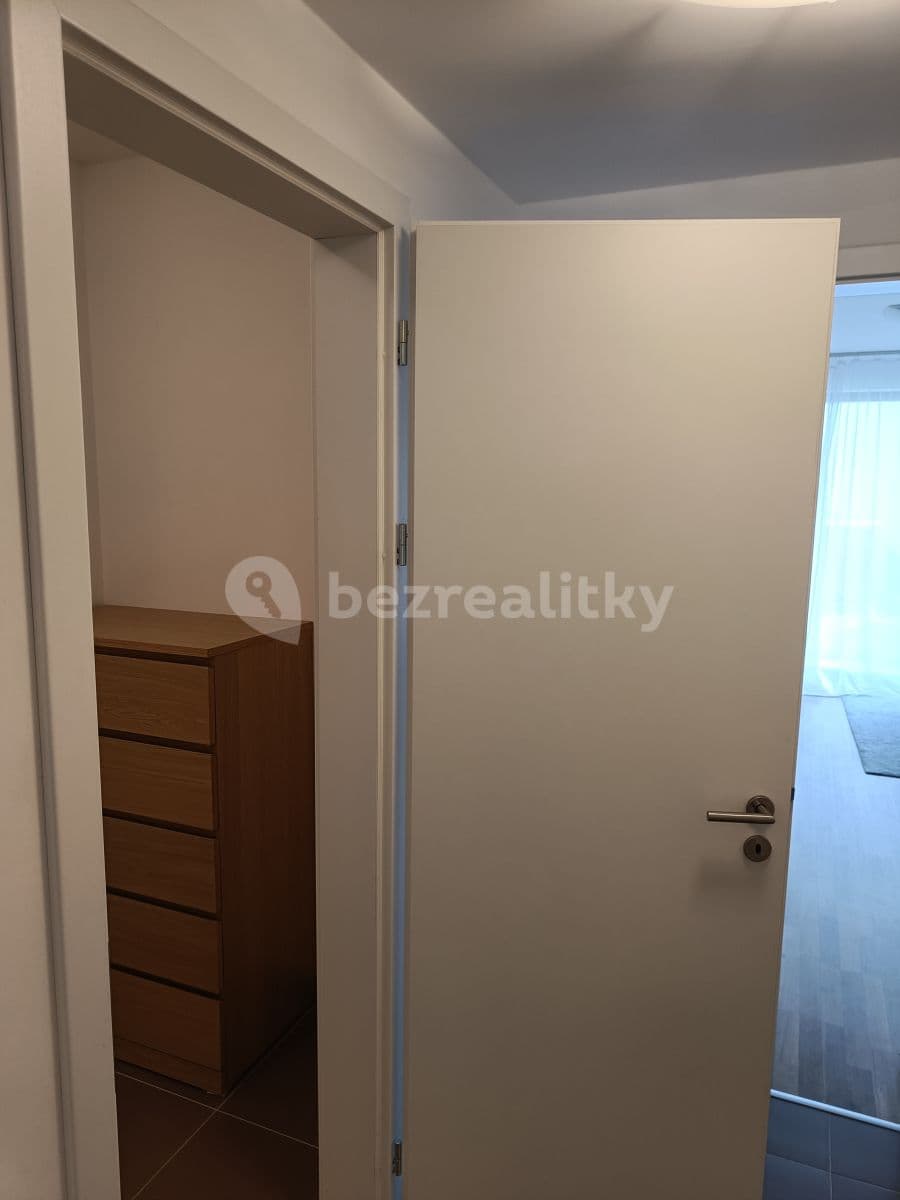 Pronájem bytu 2+kk 60 m², Okrajová ulice, Hostivice, Středočeský kraj Pronájem bytu 2+kk 60 m², Okrajová ulice, Hostivice, Středočeský kraj