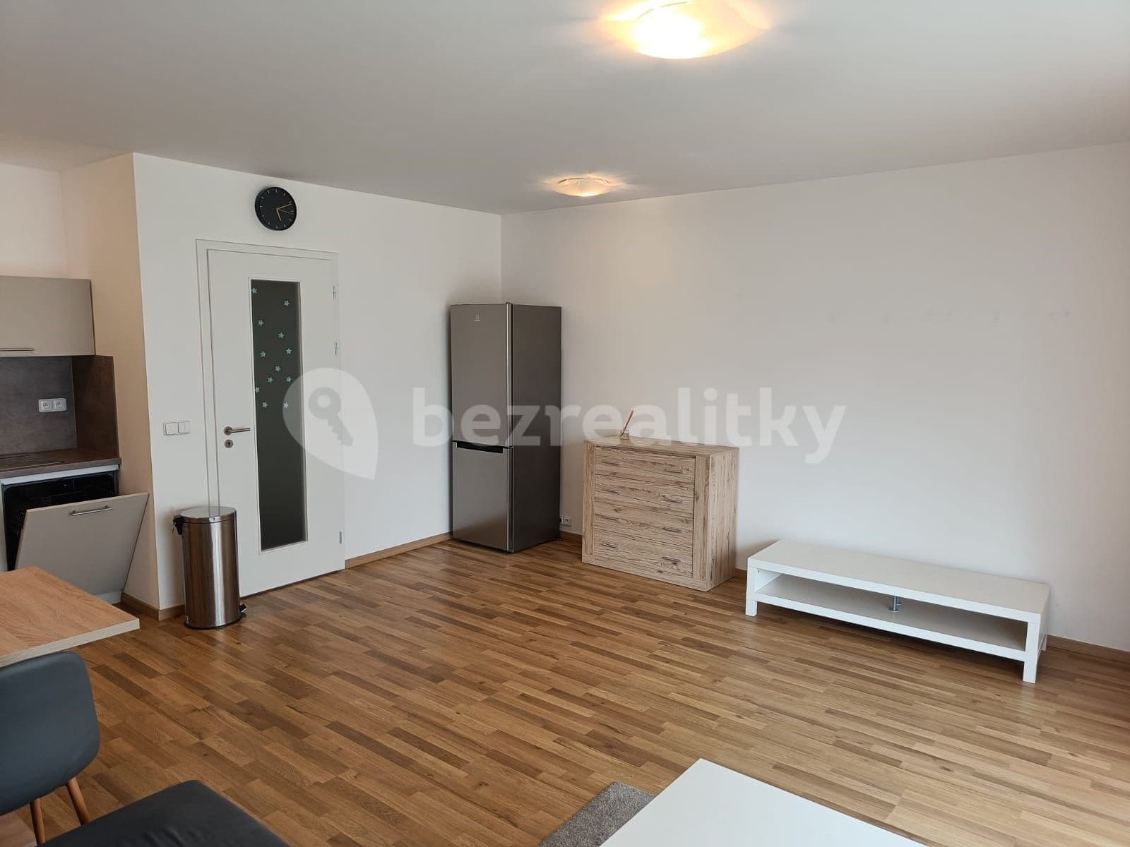 Pronájem bytu 2+kk 60 m², Okrajová ulice, Hostivice, Středočeský kraj Pronájem bytu 2+kk 60 m², Okrajová ulice, Hostivice, Středočeský kraj