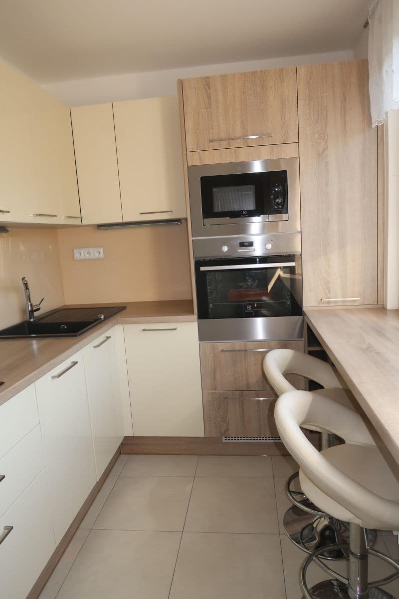 Pronájem bytu 2+1 54 m², Nad Alejí, Praha, Praha Pronájem bytu 2+1 54 m², Nad Alejí, Praha, Praha