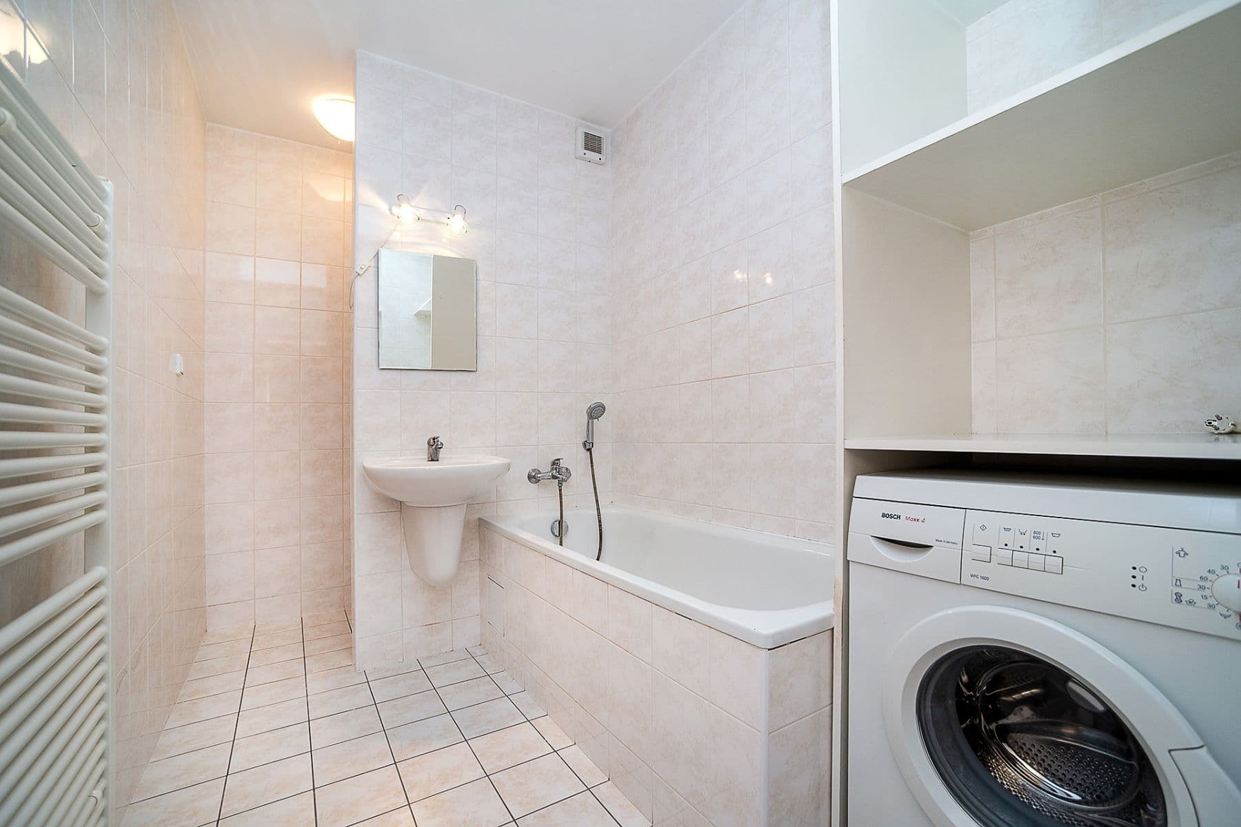 Pronájem bytu 2+kk 48 m², Lipová, Vestec, Středočeský kraj Pronájem bytu 2+kk 48 m², Lipová, Vestec, Středočeský kraj