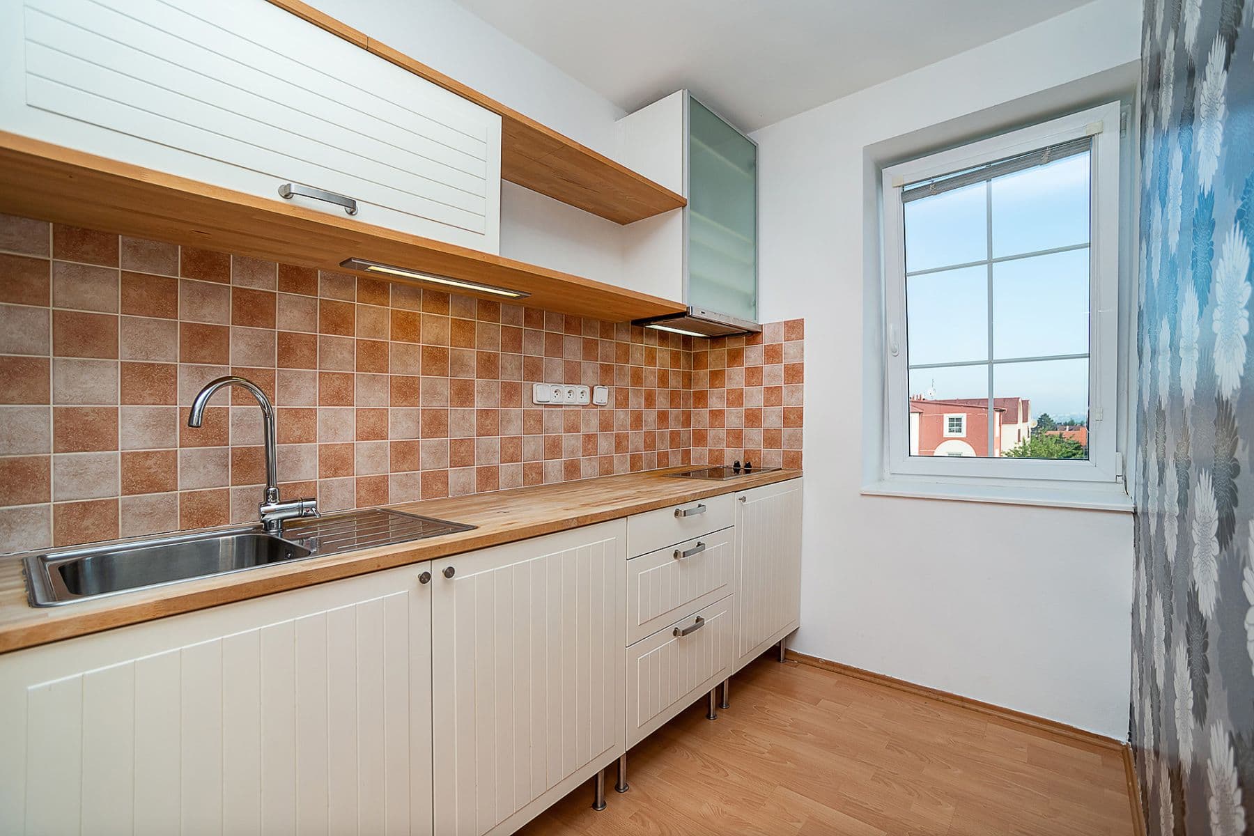 Pronájem bytu 2+kk 48 m², Lipová, Vestec, Středočeský kraj Pronájem bytu 2+kk 48 m², Lipová, Vestec, Středočeský kraj