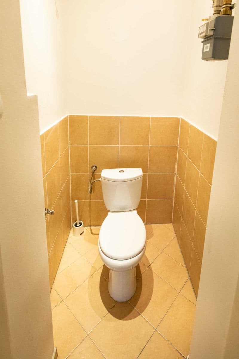 Pronájem bytu 2+1 80 m², Bělehradská, Praha, Praha Pronájem bytu 2+1 80 m², Bělehradská, Praha, Praha