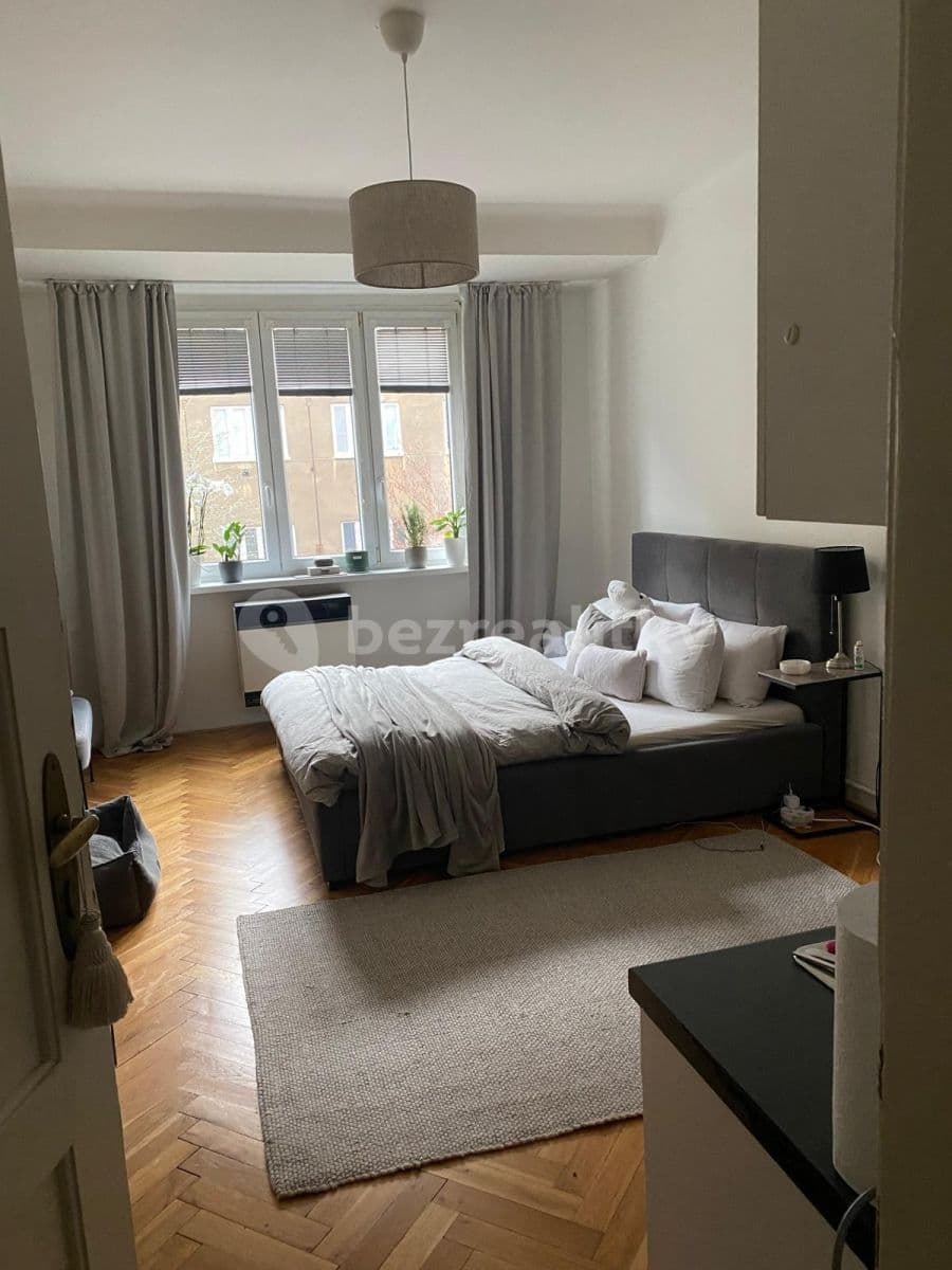 Pronájem bytu 1+kk 25 m², Koulova, Praha, Praha Pronájem bytu 1+kk 25 m², Koulova, Praha, Praha